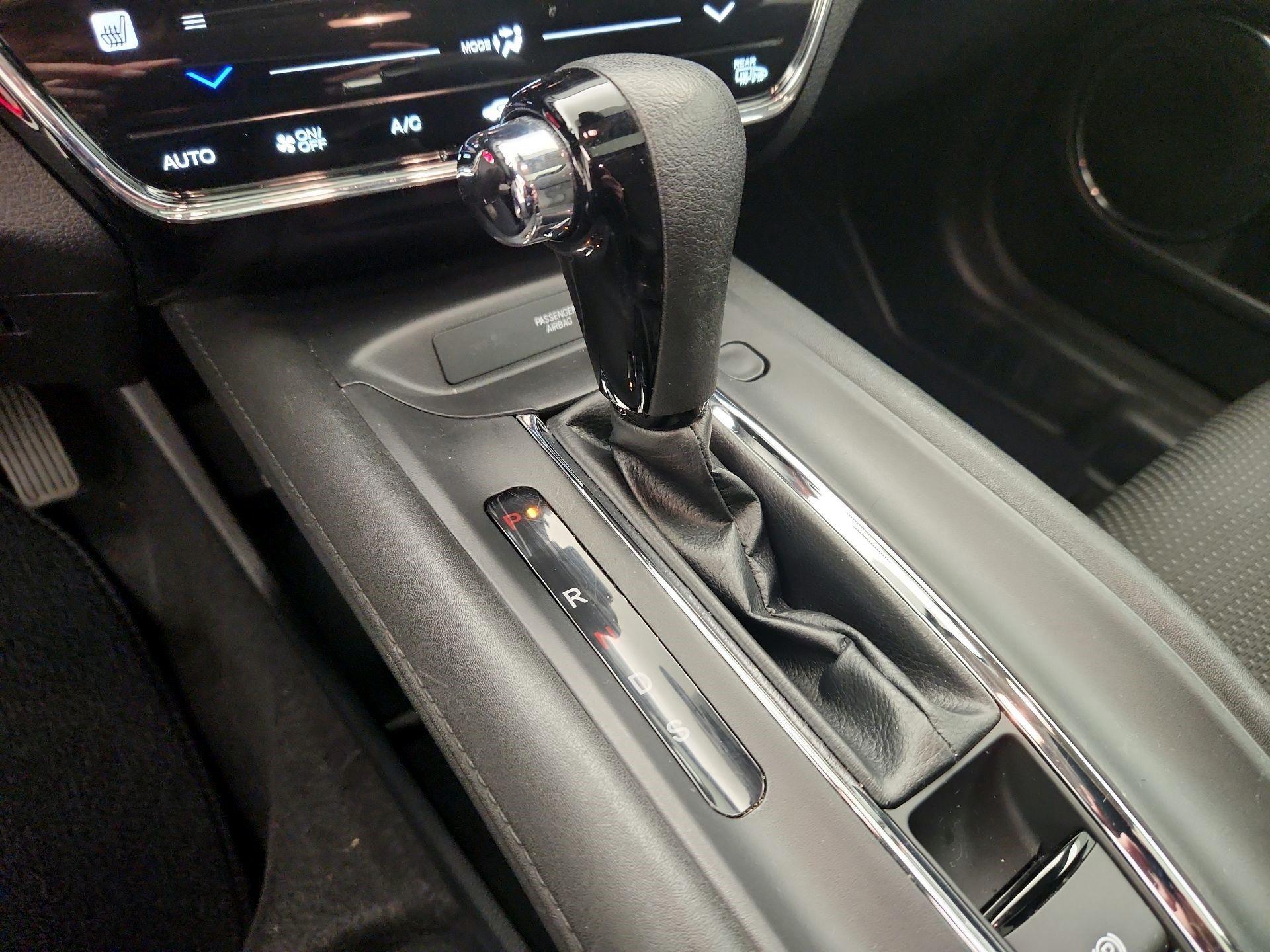 Thumbnail: 2019 Honda HR-V - 17