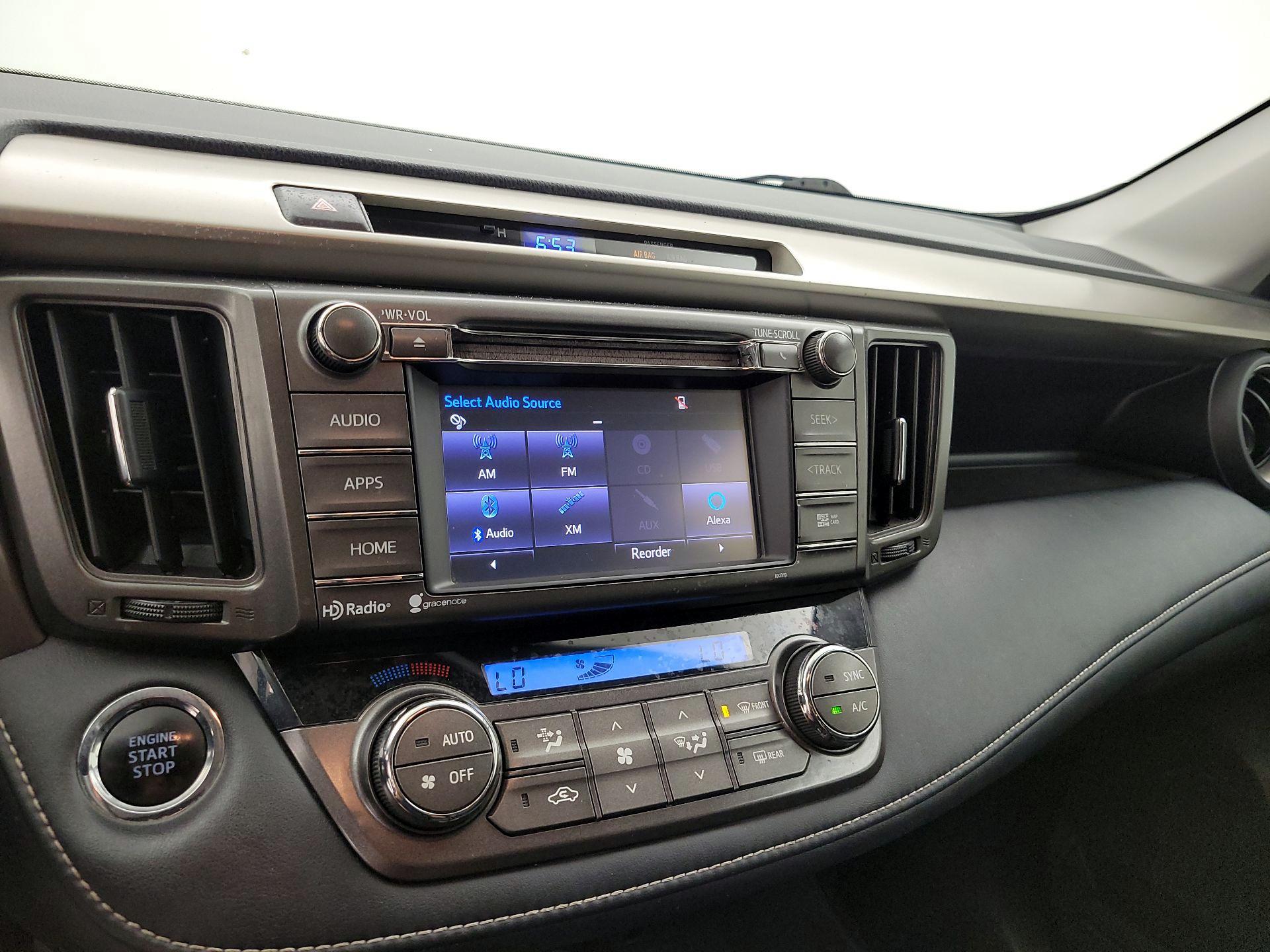 Thumbnail: 2015 Toyota RAV4 - 14
