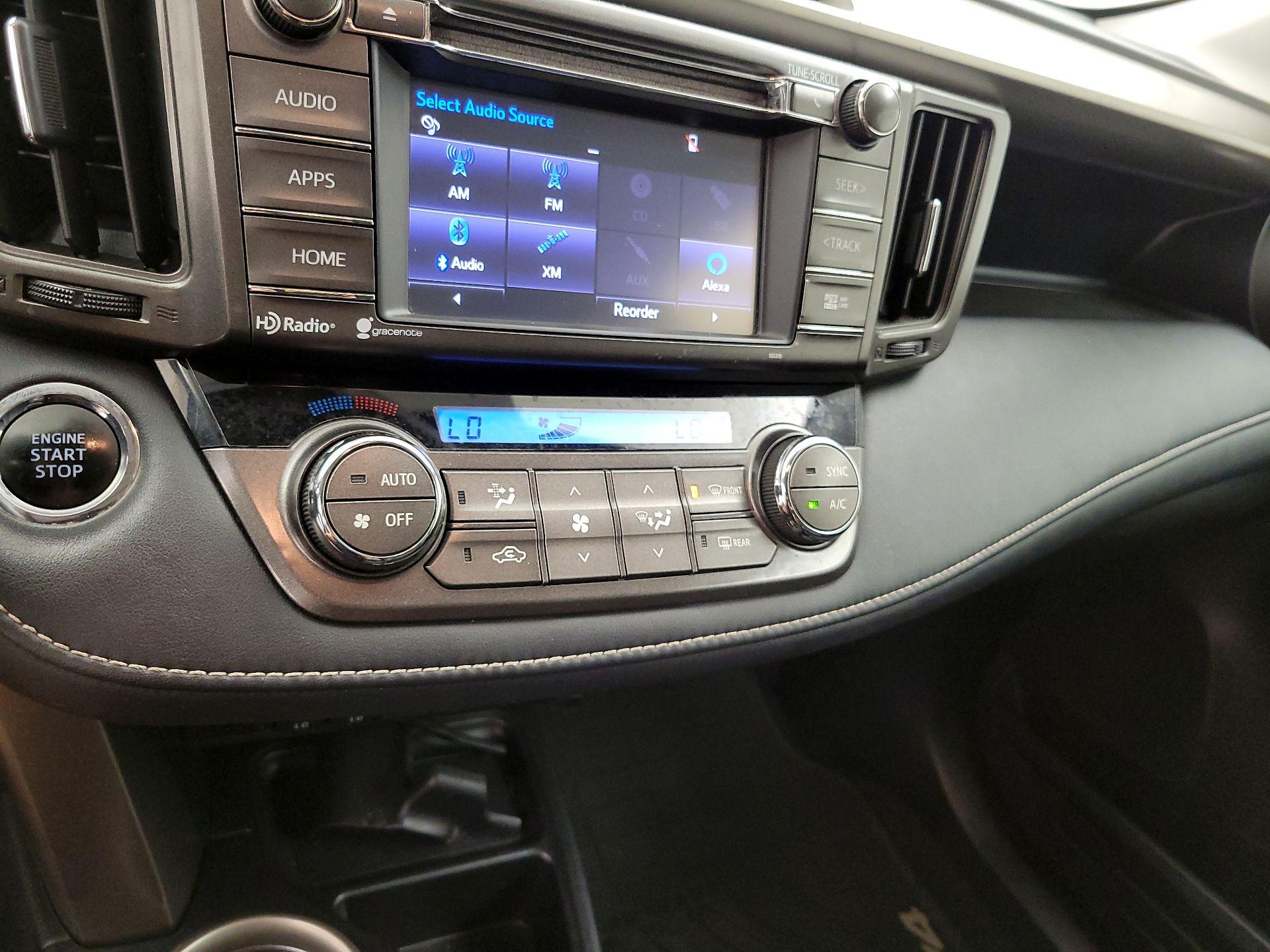 Thumbnail: 2015 Toyota RAV4 - 15
