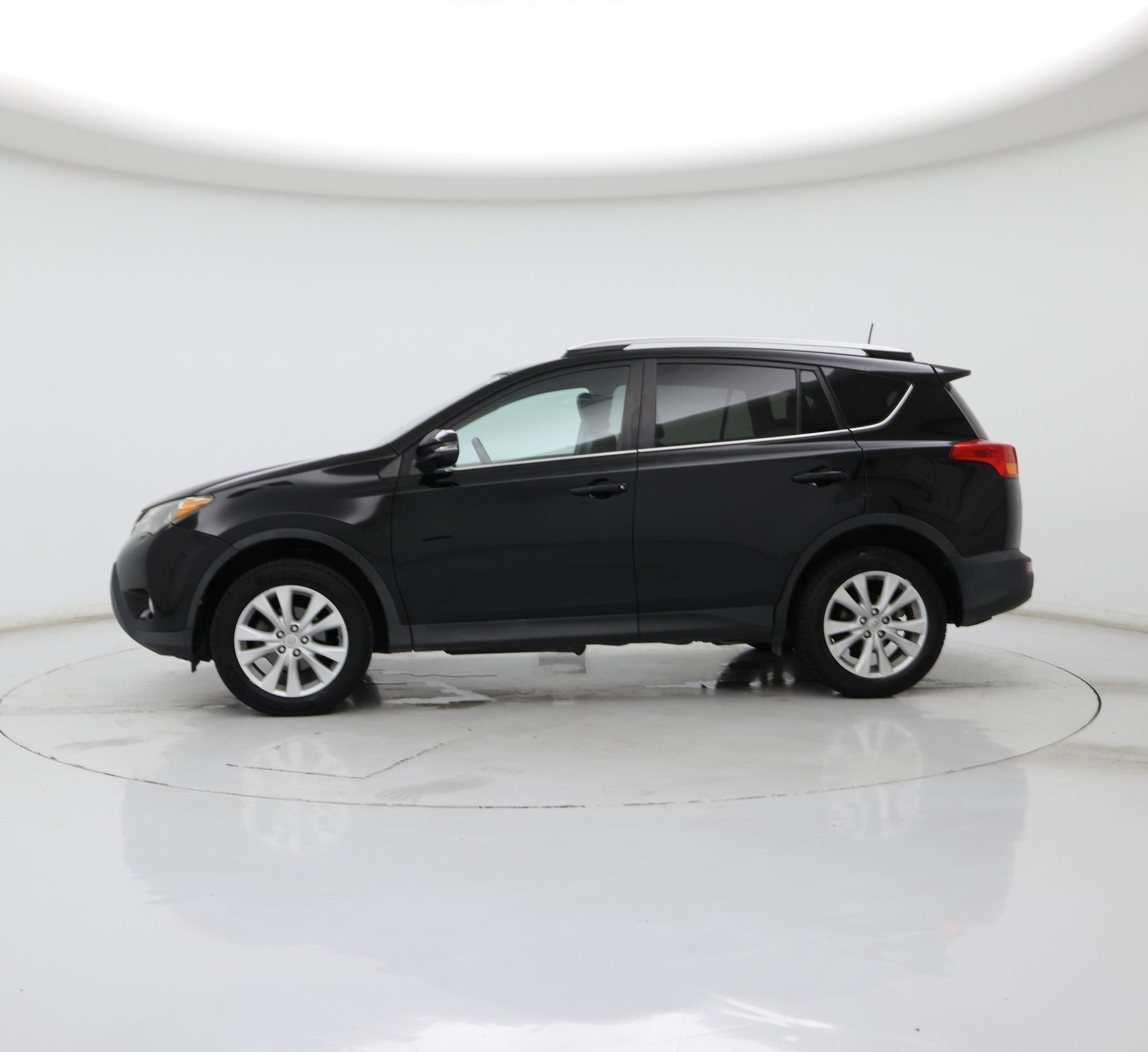 Thumbnail: 2015 Toyota RAV4 - 3