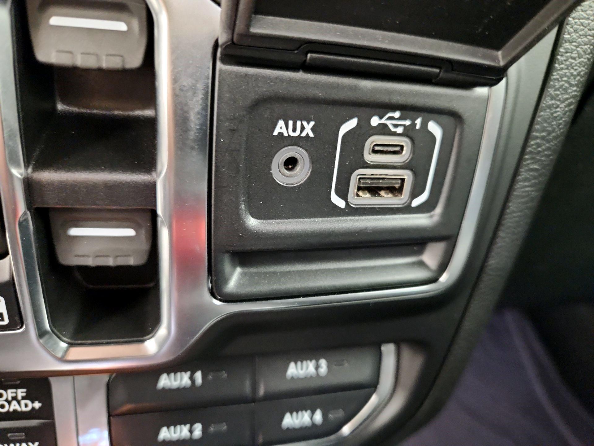 Thumbnail: 2021 Jeep Wrangler - 19
