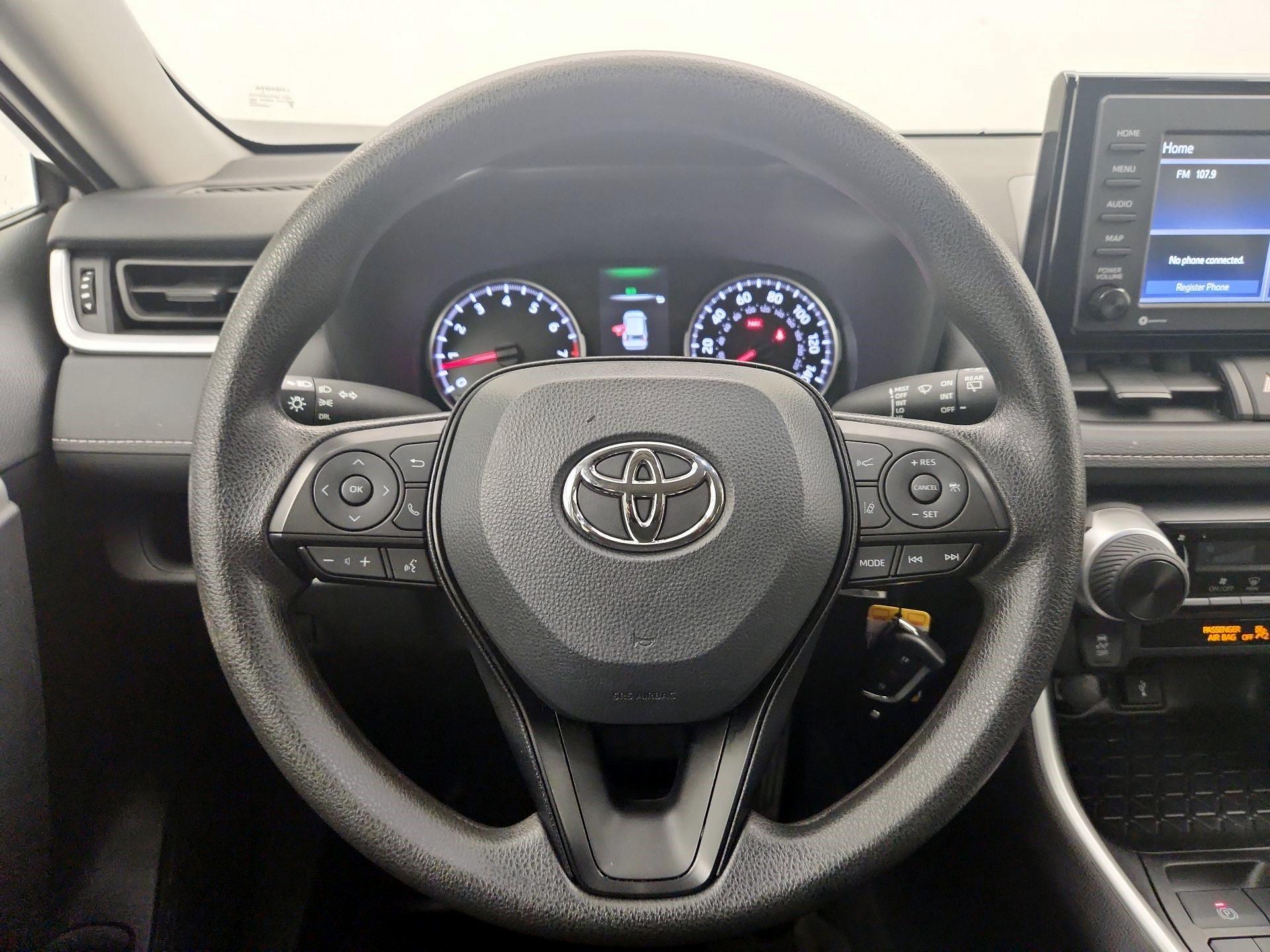Thumbnail: 2022 Toyota RAV4 - 10
