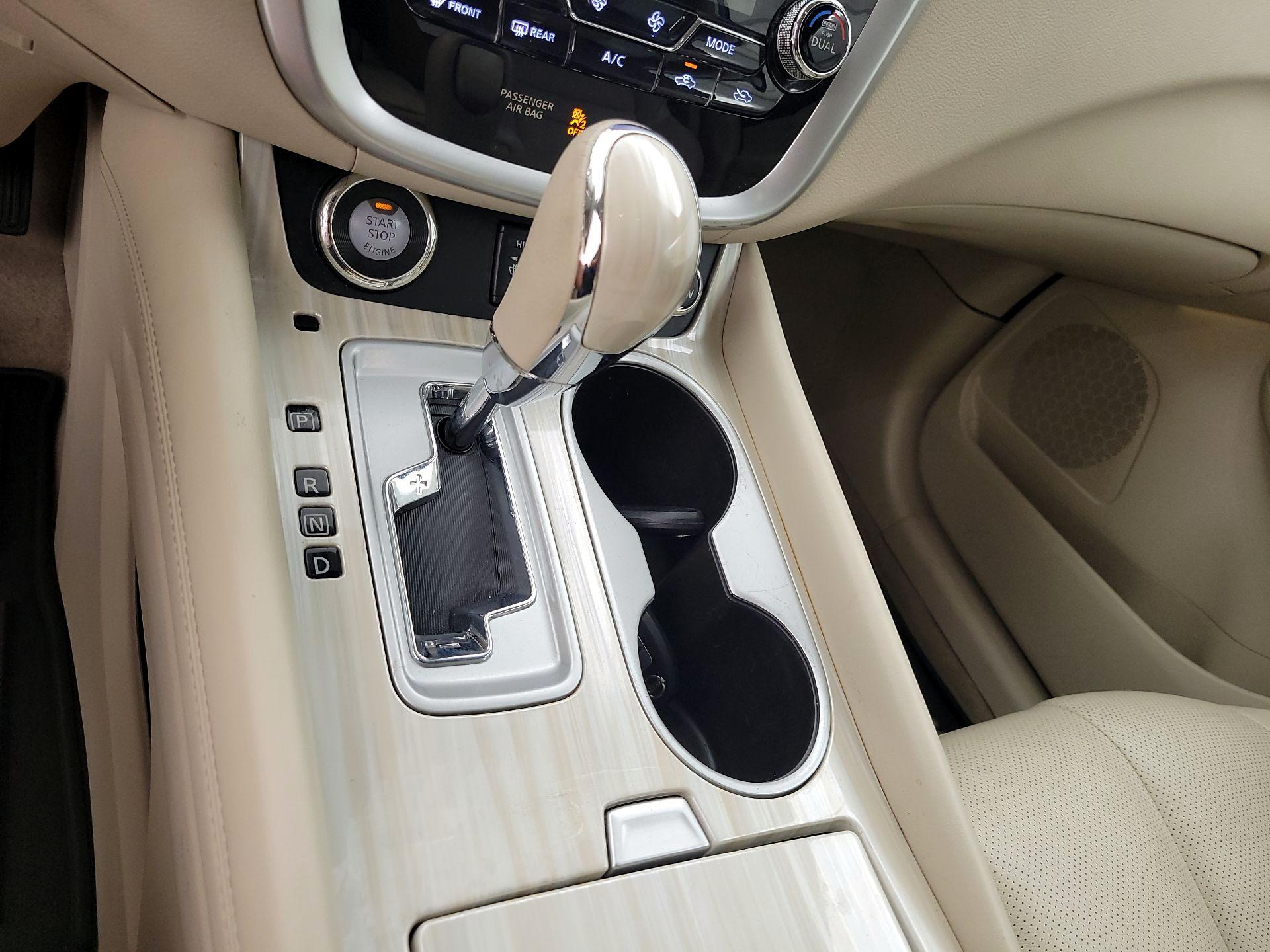Thumbnail: 2015 Nissan Murano - 16