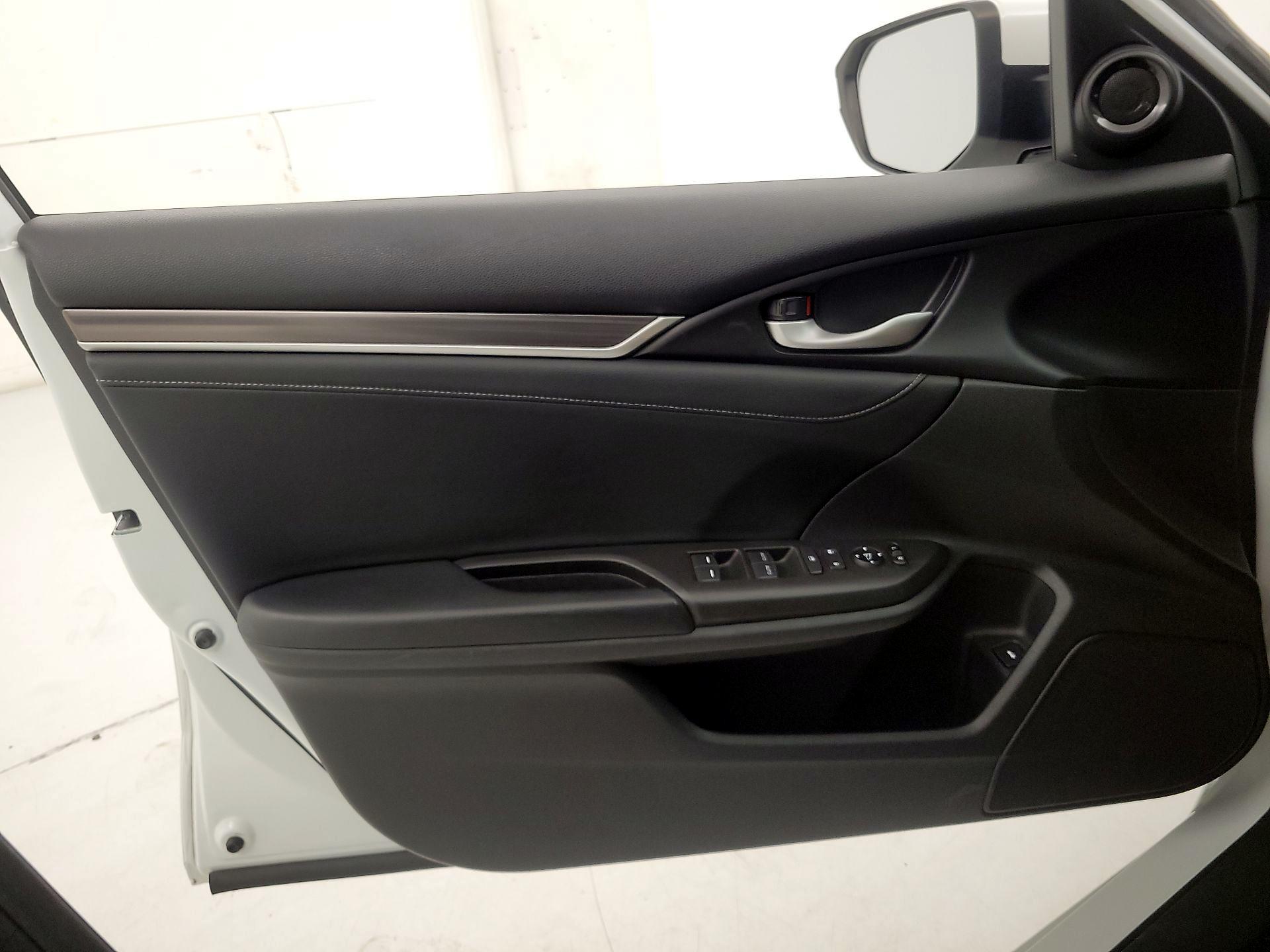 Thumbnail: 2019 Honda Civic - 12