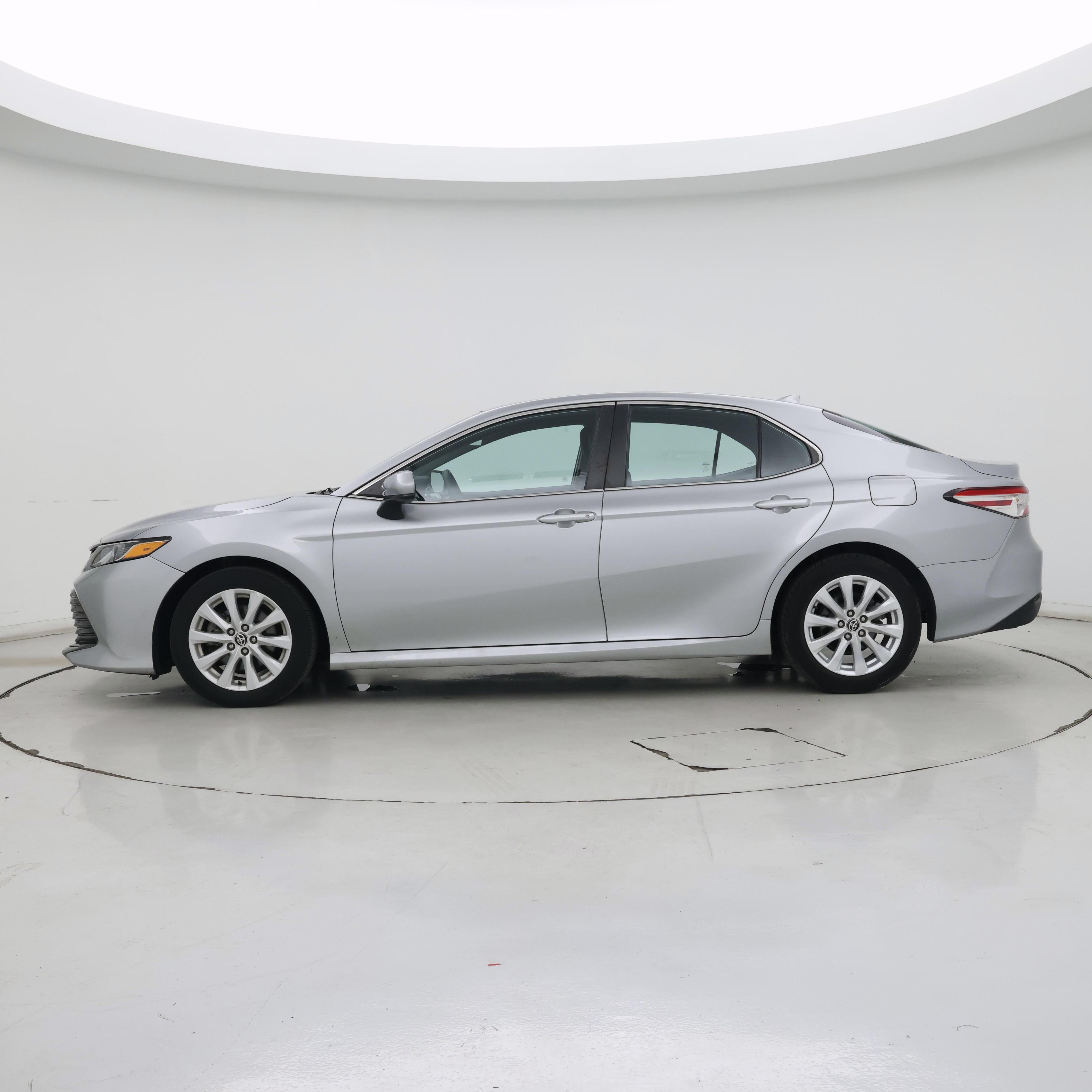 Thumbnail: 2020 Toyota Camry - 3