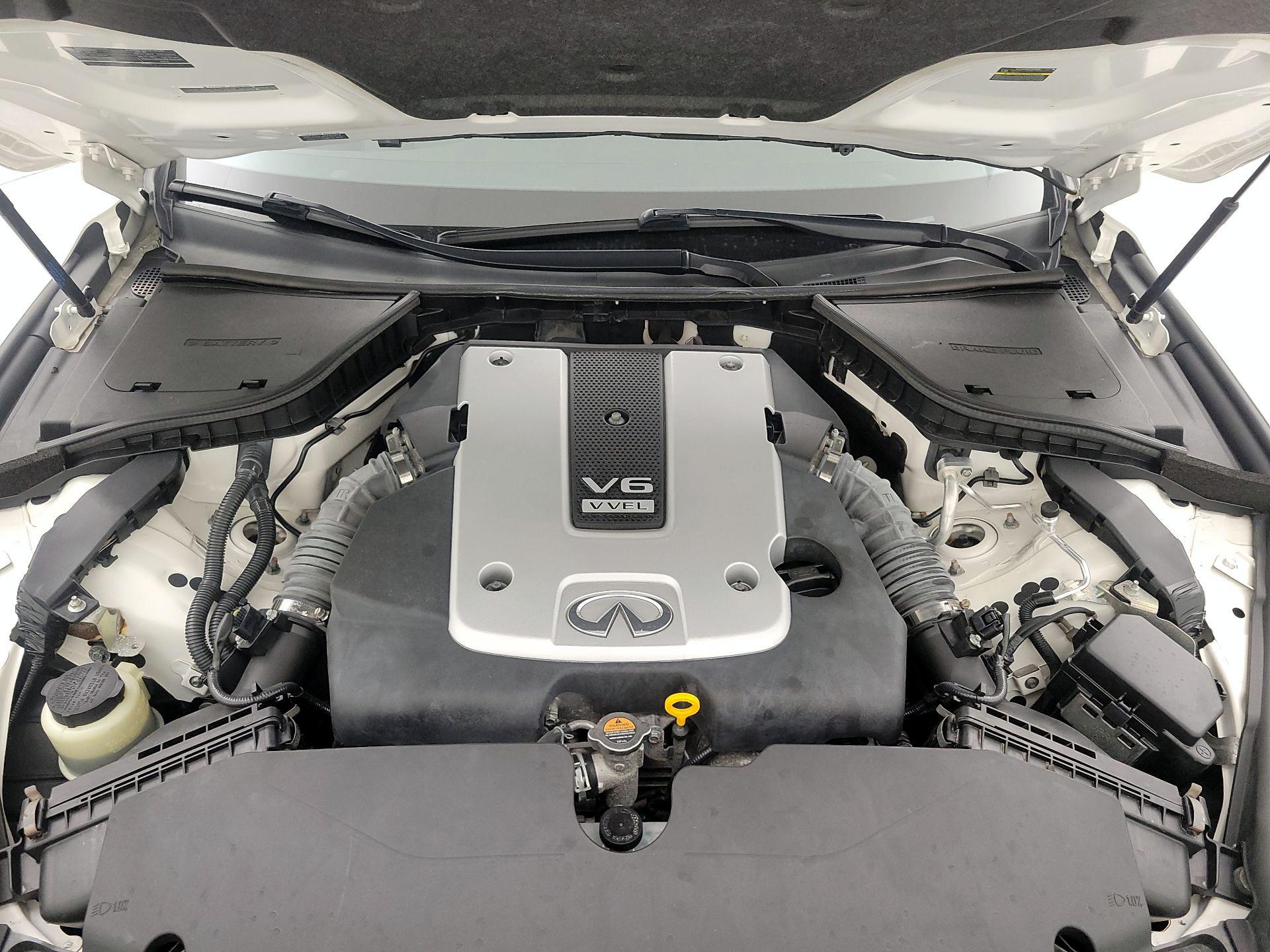 Thumbnail: 2015 INFINITI Q50 - 17