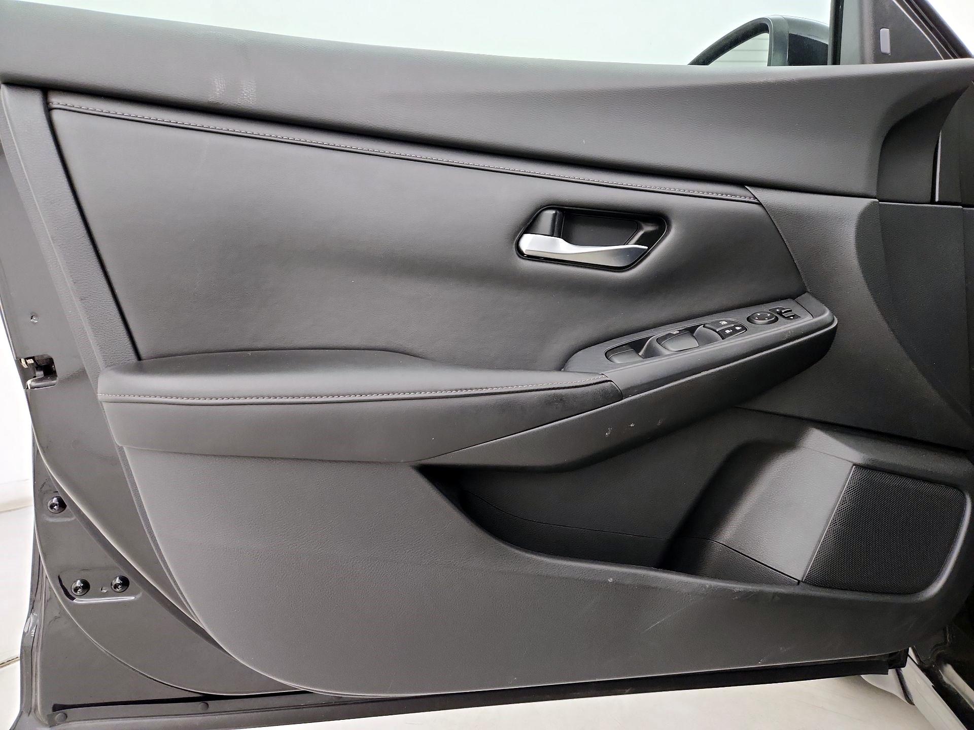 Thumbnail: 2020 Nissan Sentra - 12