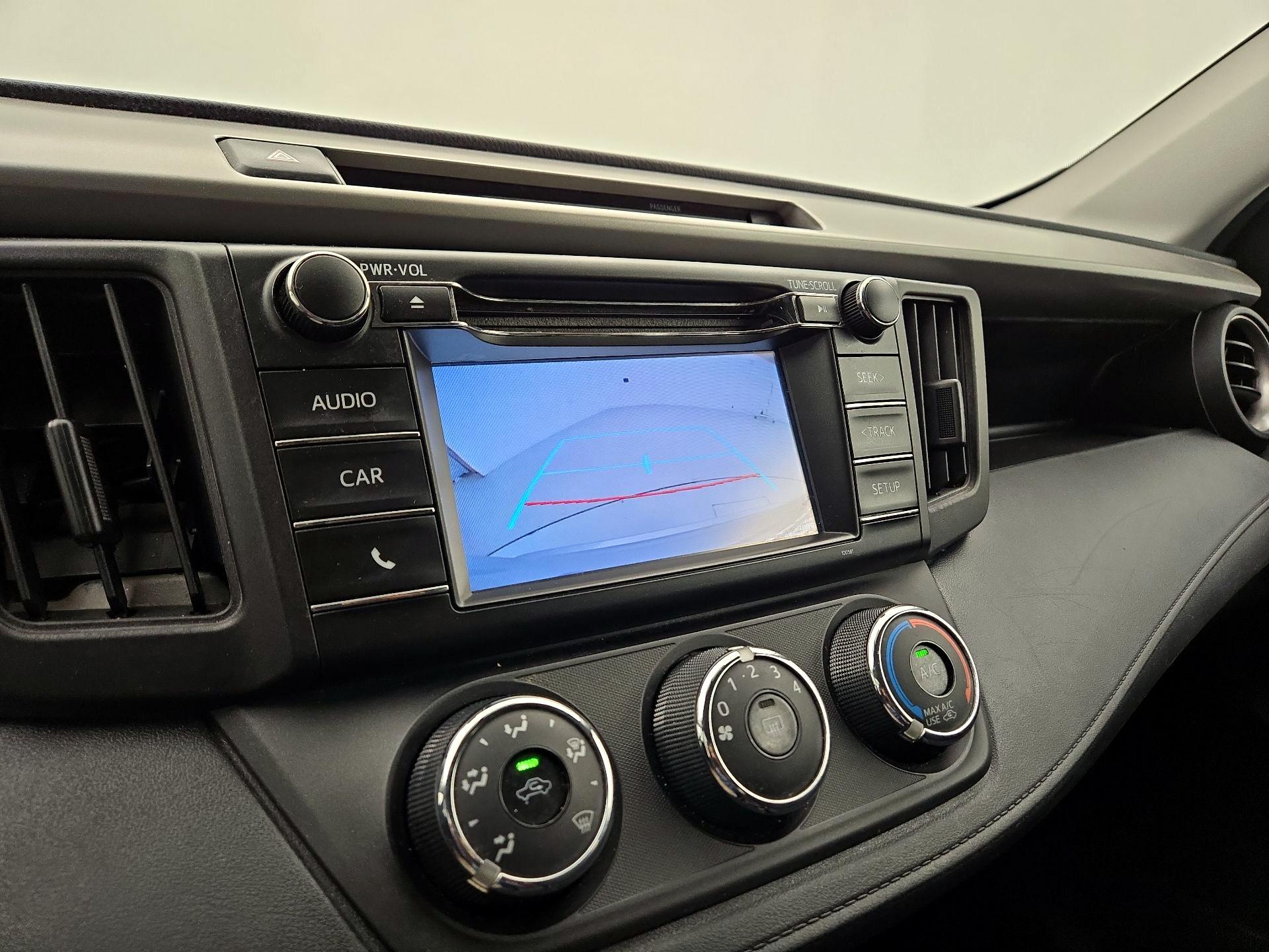 Thumbnail: 2016 Toyota RAV4 - 14
