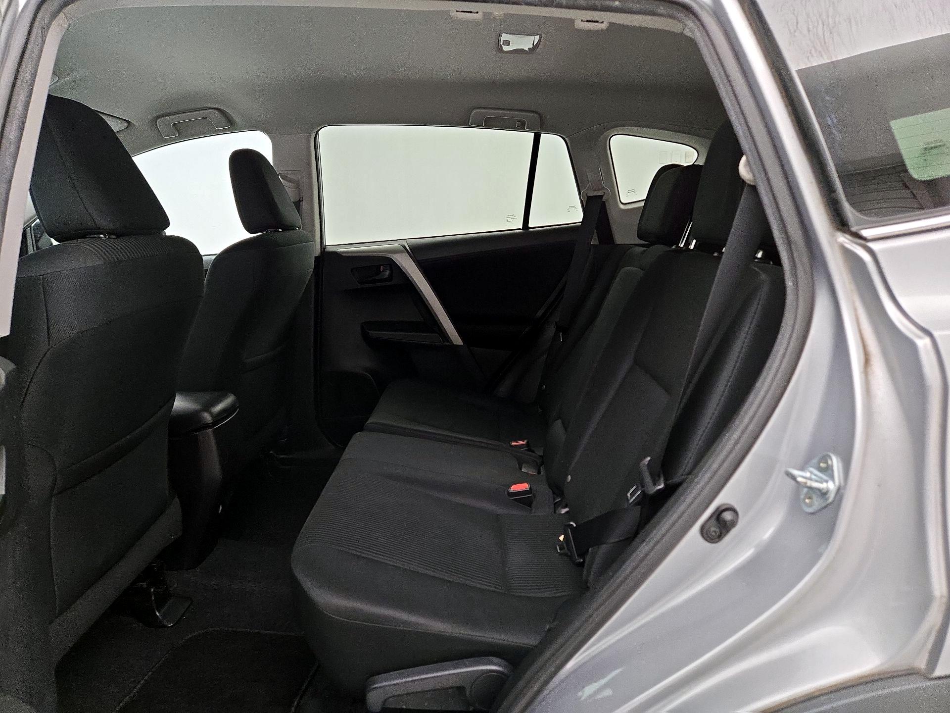 Thumbnail: 2016 Toyota RAV4 - 19