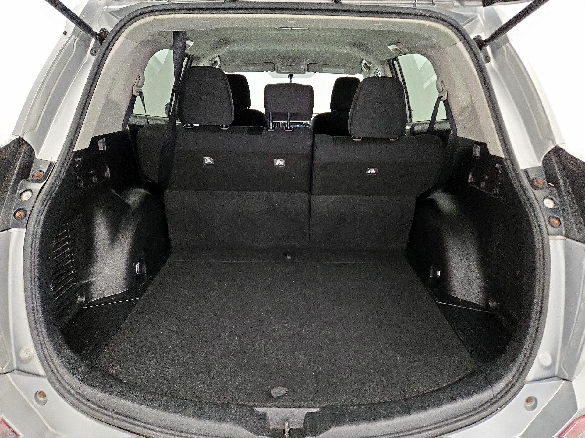 Thumbnail: 2016 Toyota RAV4 - 20