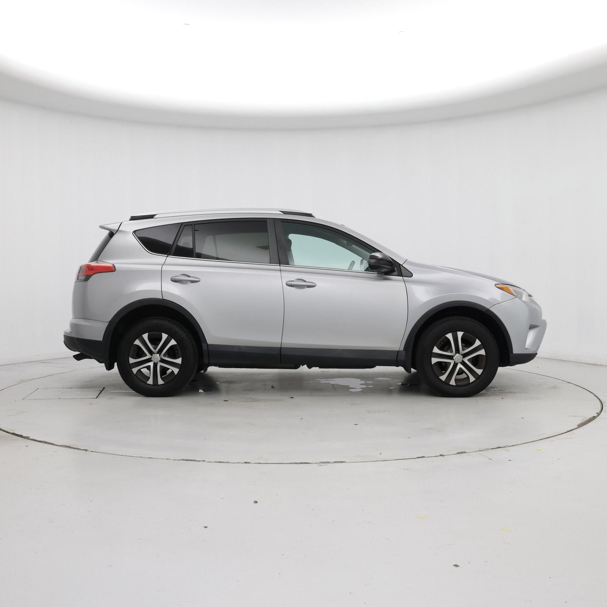 Thumbnail: 2016 Toyota RAV4 - 7