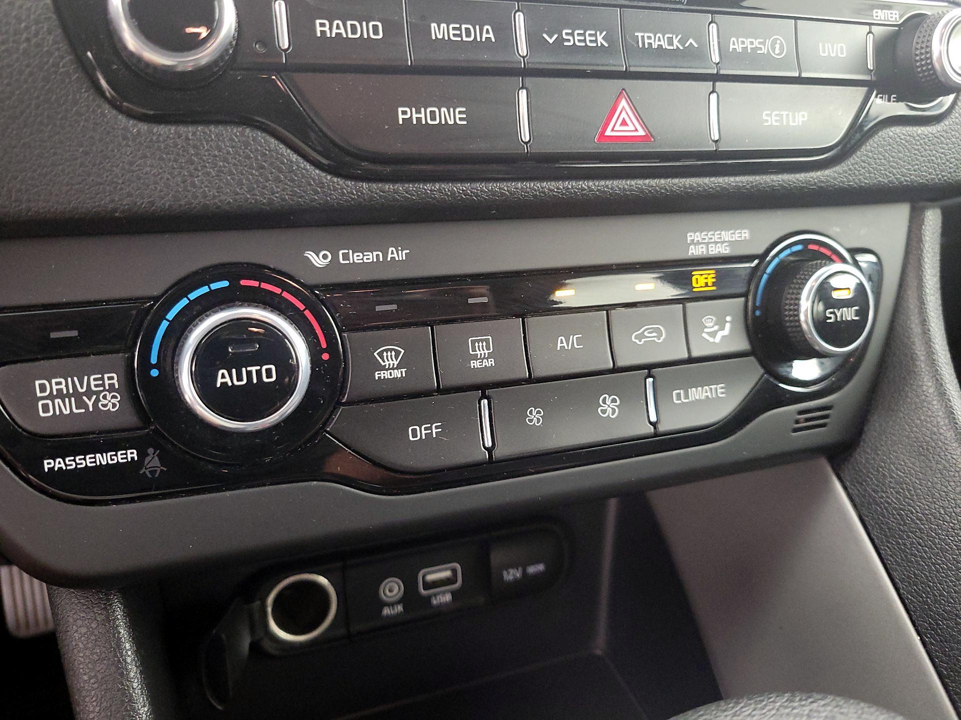 Thumbnail: 2018 Kia Niro - 16