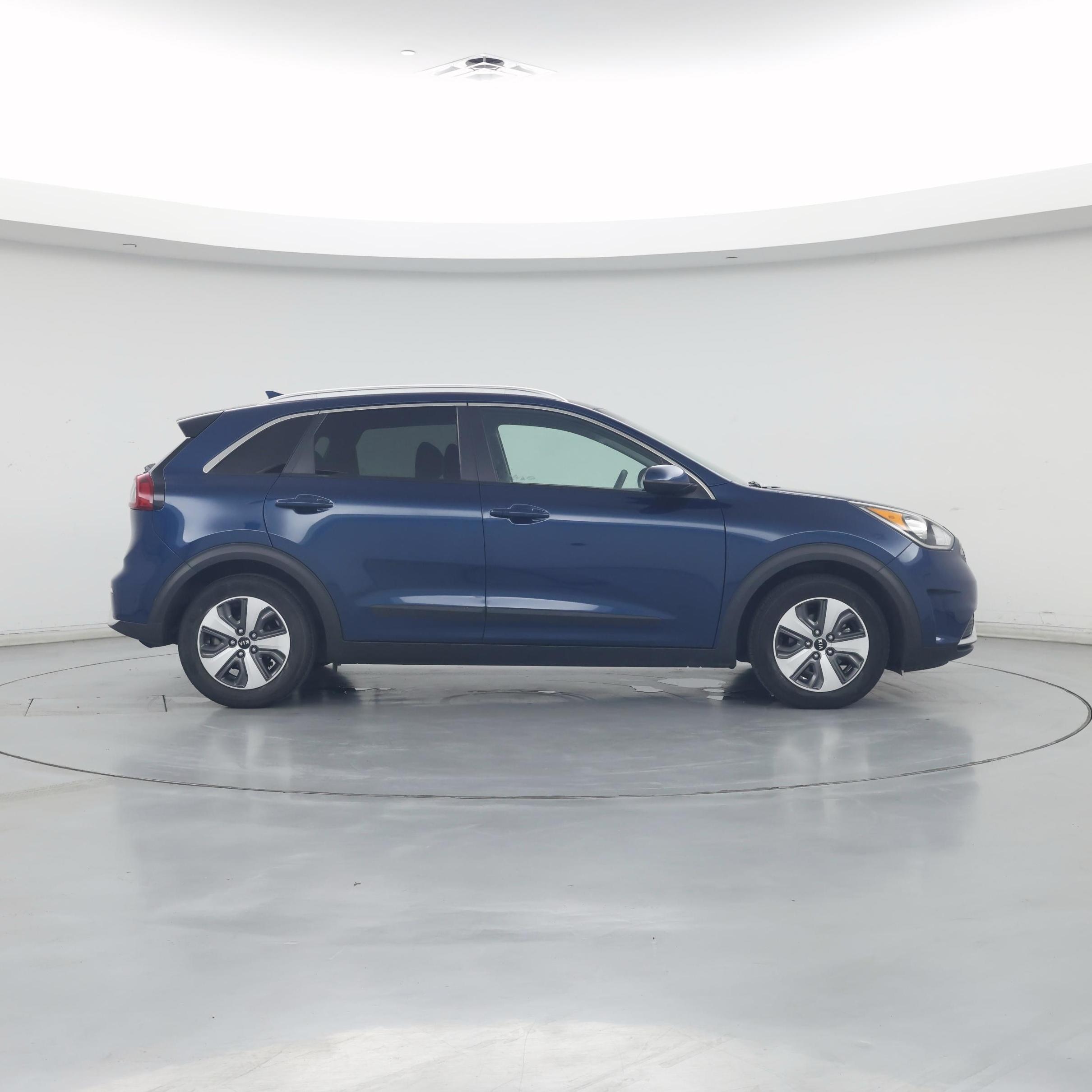 Thumbnail: 2018 Kia Niro - 7