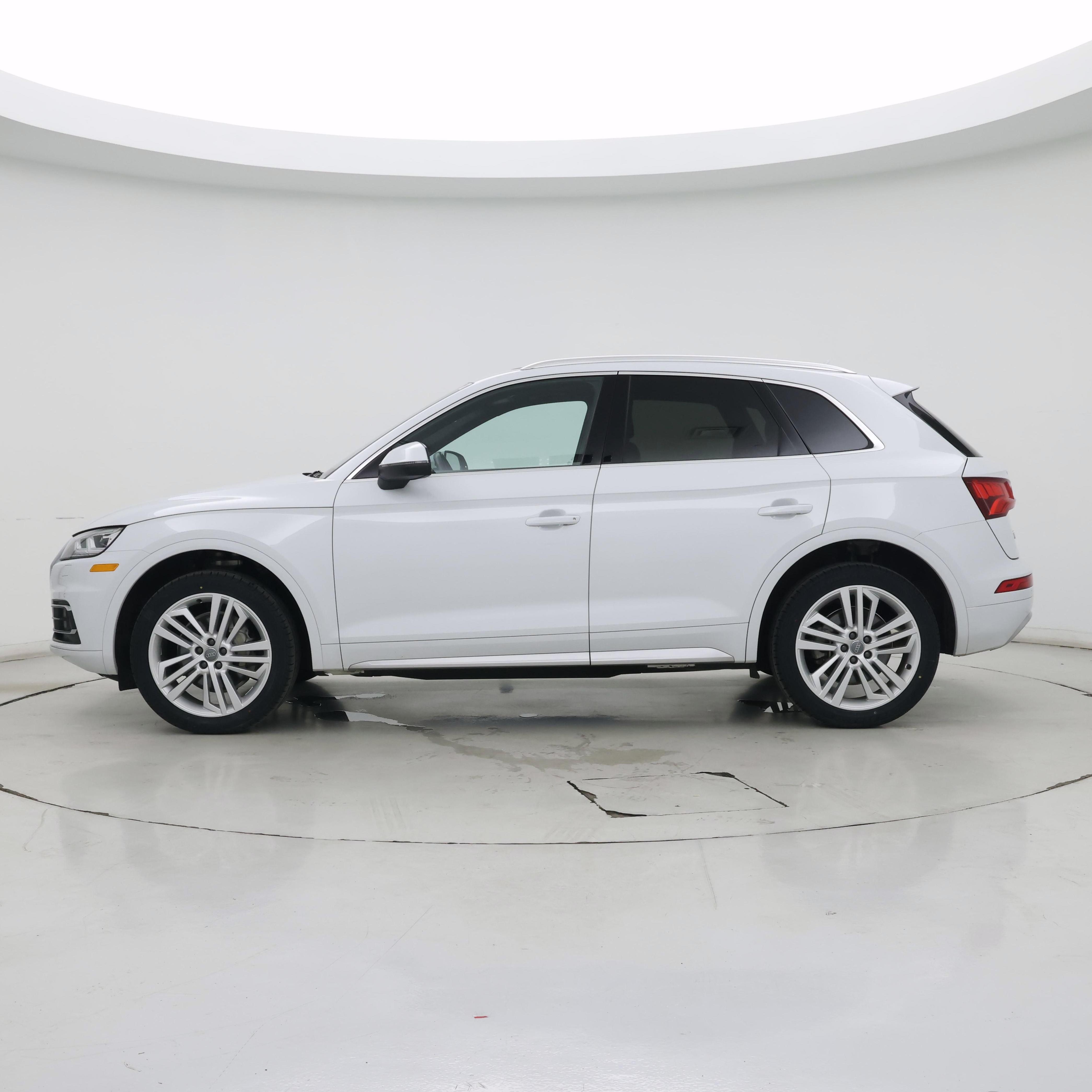 Thumbnail: 2020 Audi Q5 - 3