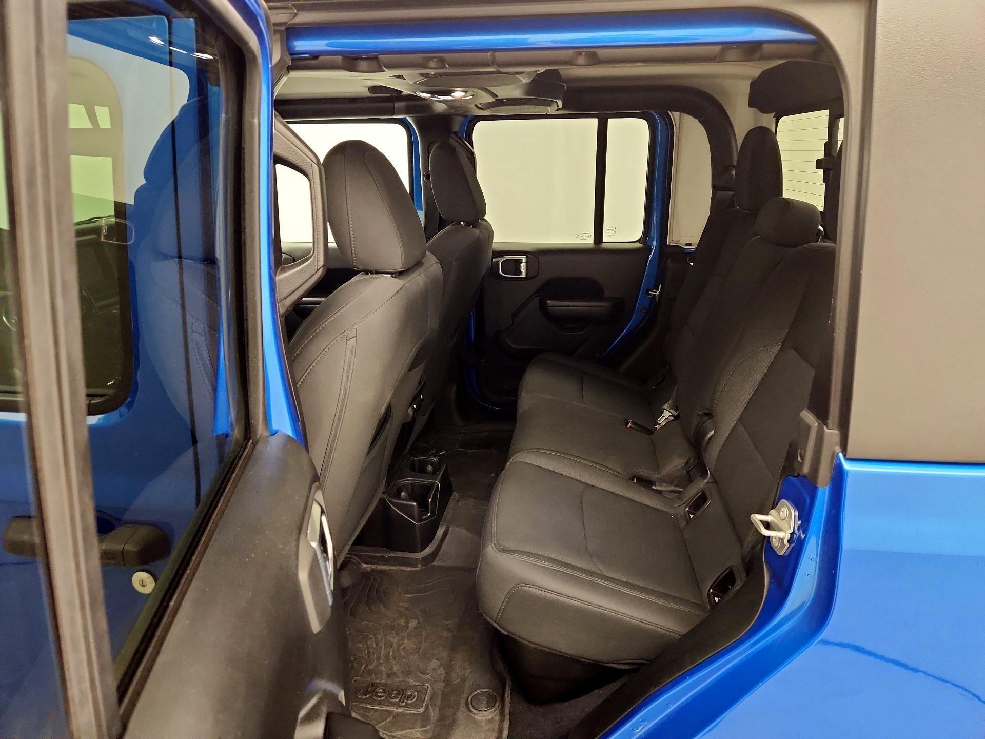 Thumbnail: 2021 Jeep Gladiator - 19