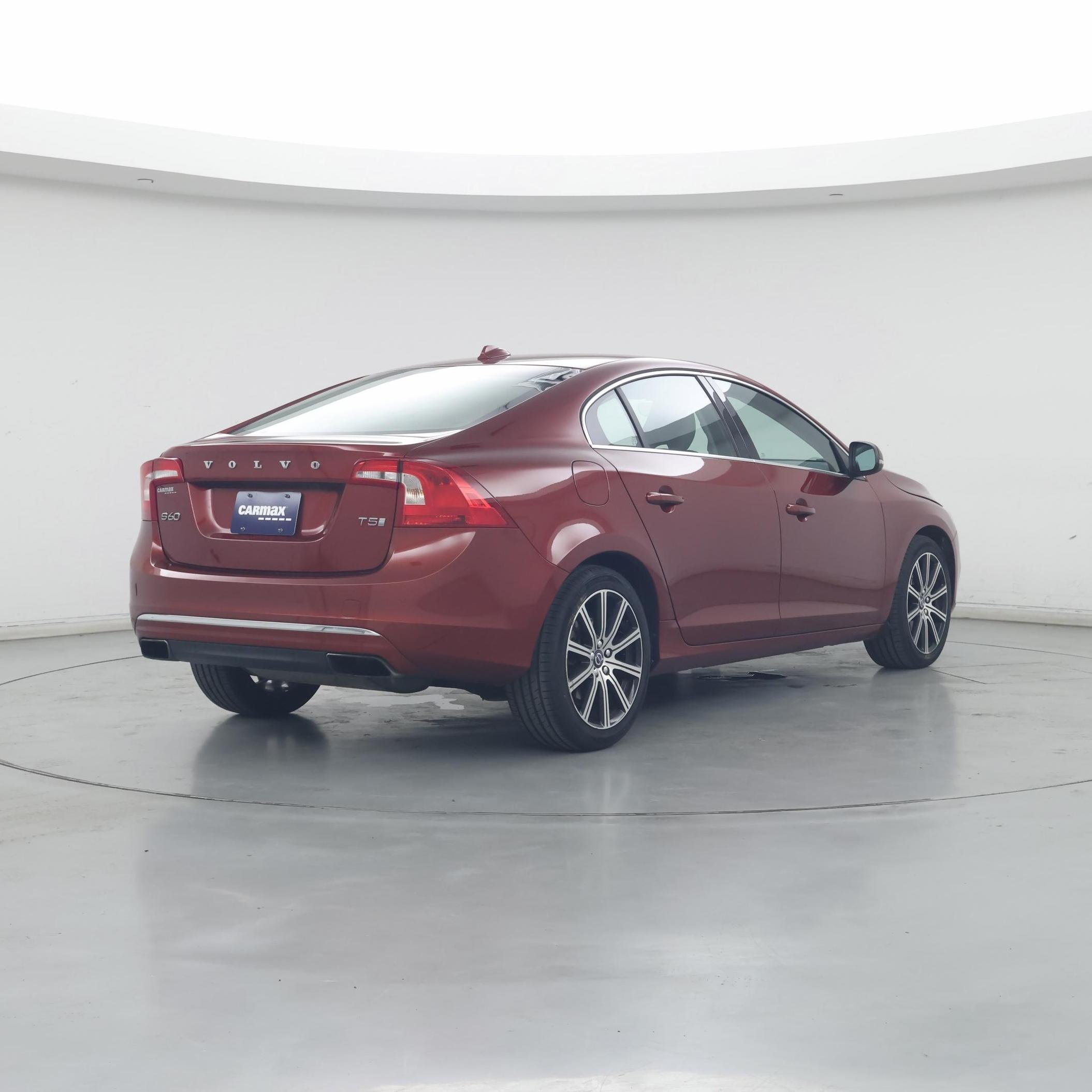 Thumbnail: 2017 Volvo S60 - 8
