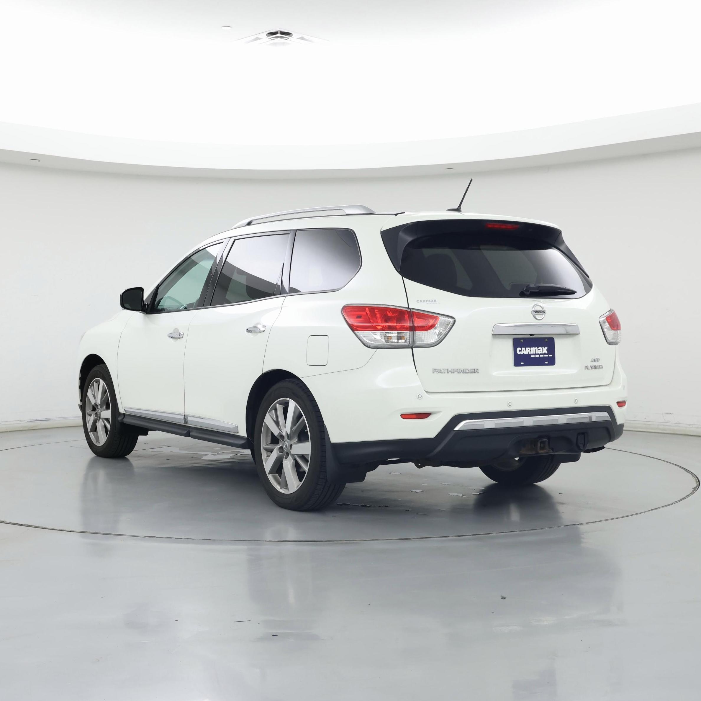 Thumbnail: 2016 Nissan Pathfinder - 2