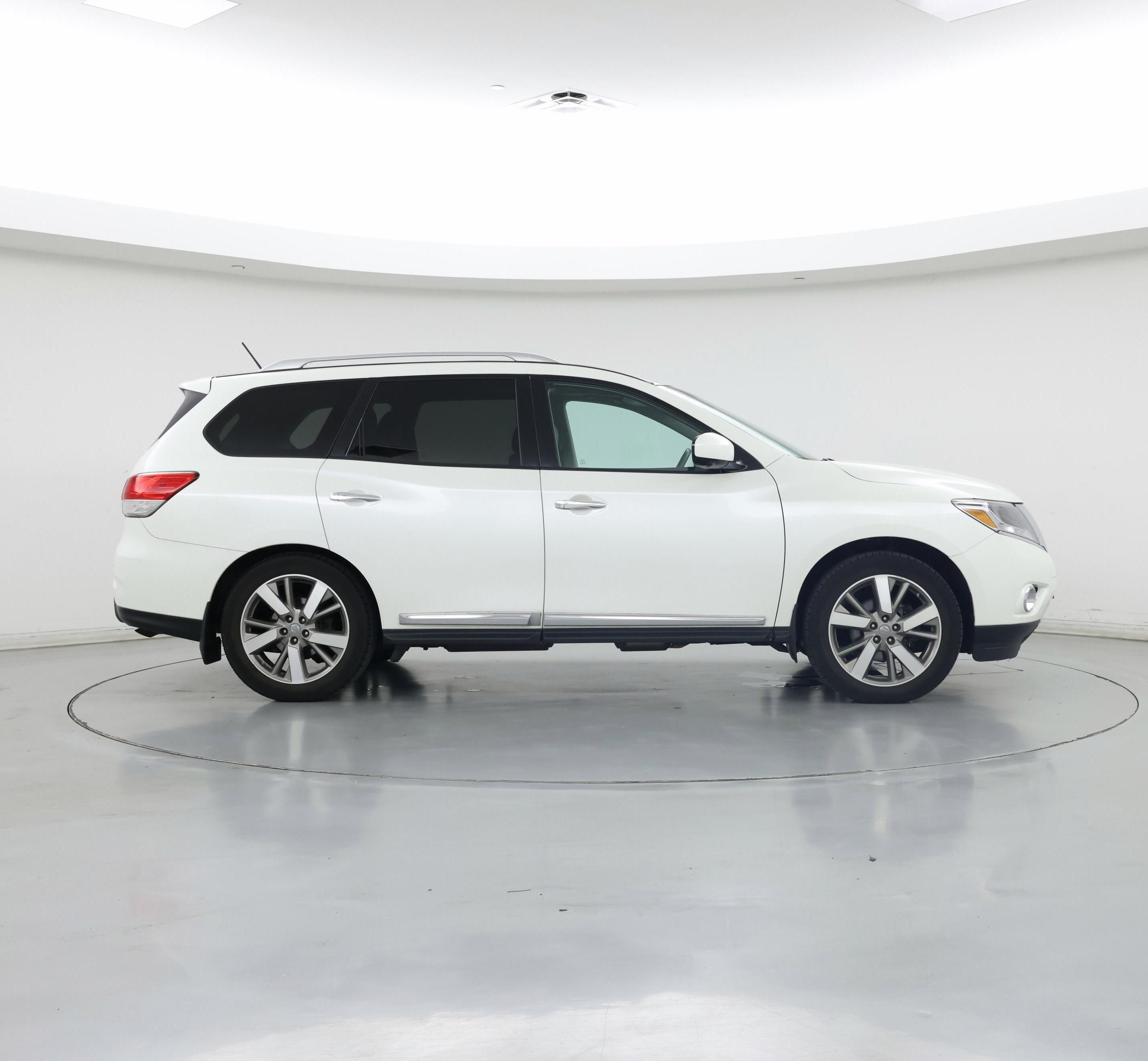 Thumbnail: 2016 Nissan Pathfinder - 7