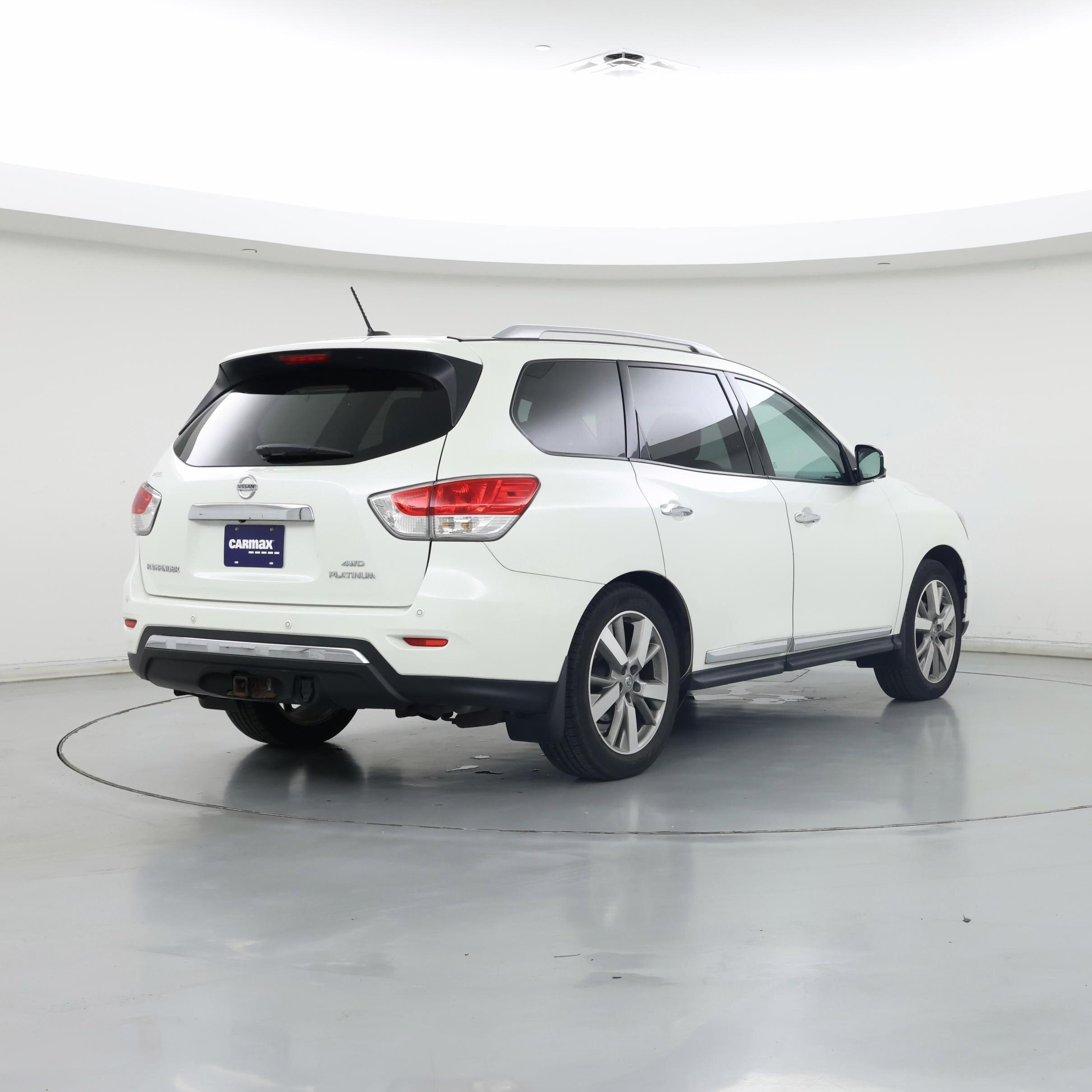 Thumbnail: 2016 Nissan Pathfinder - 8