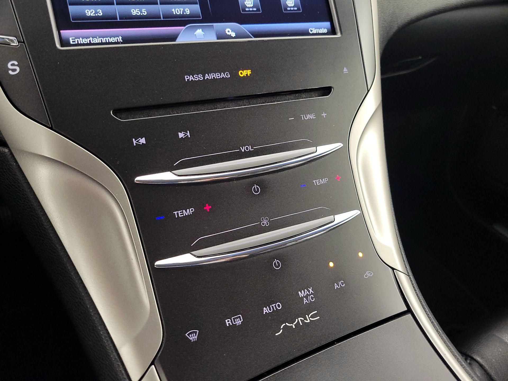 Thumbnail: 2016 Lincoln MKZ - 16