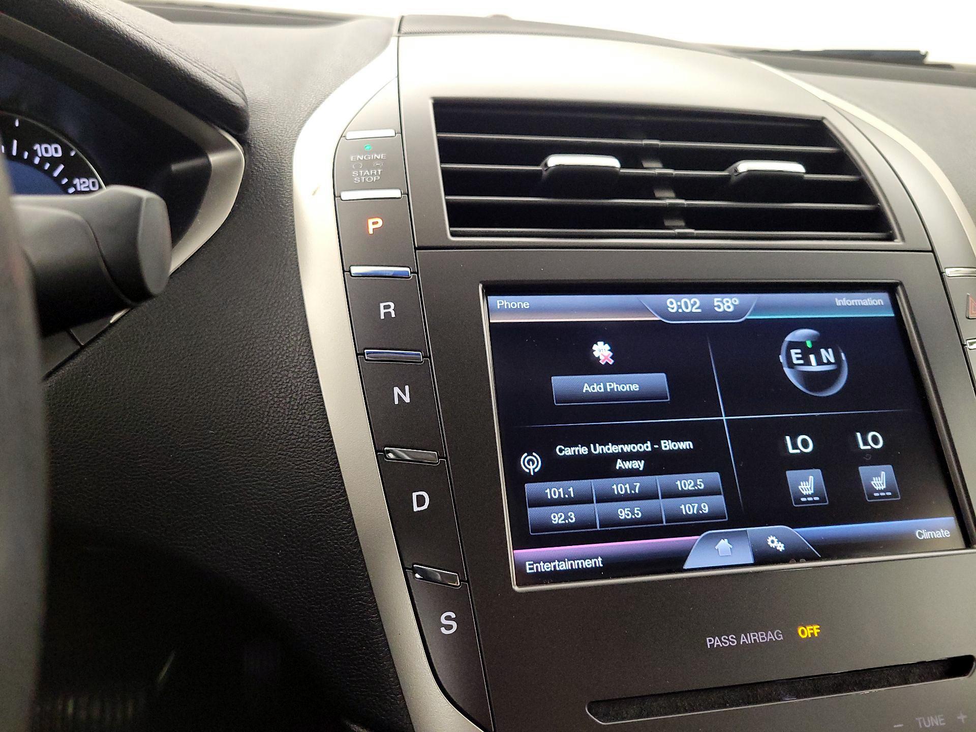 Thumbnail: 2016 Lincoln MKZ - 17