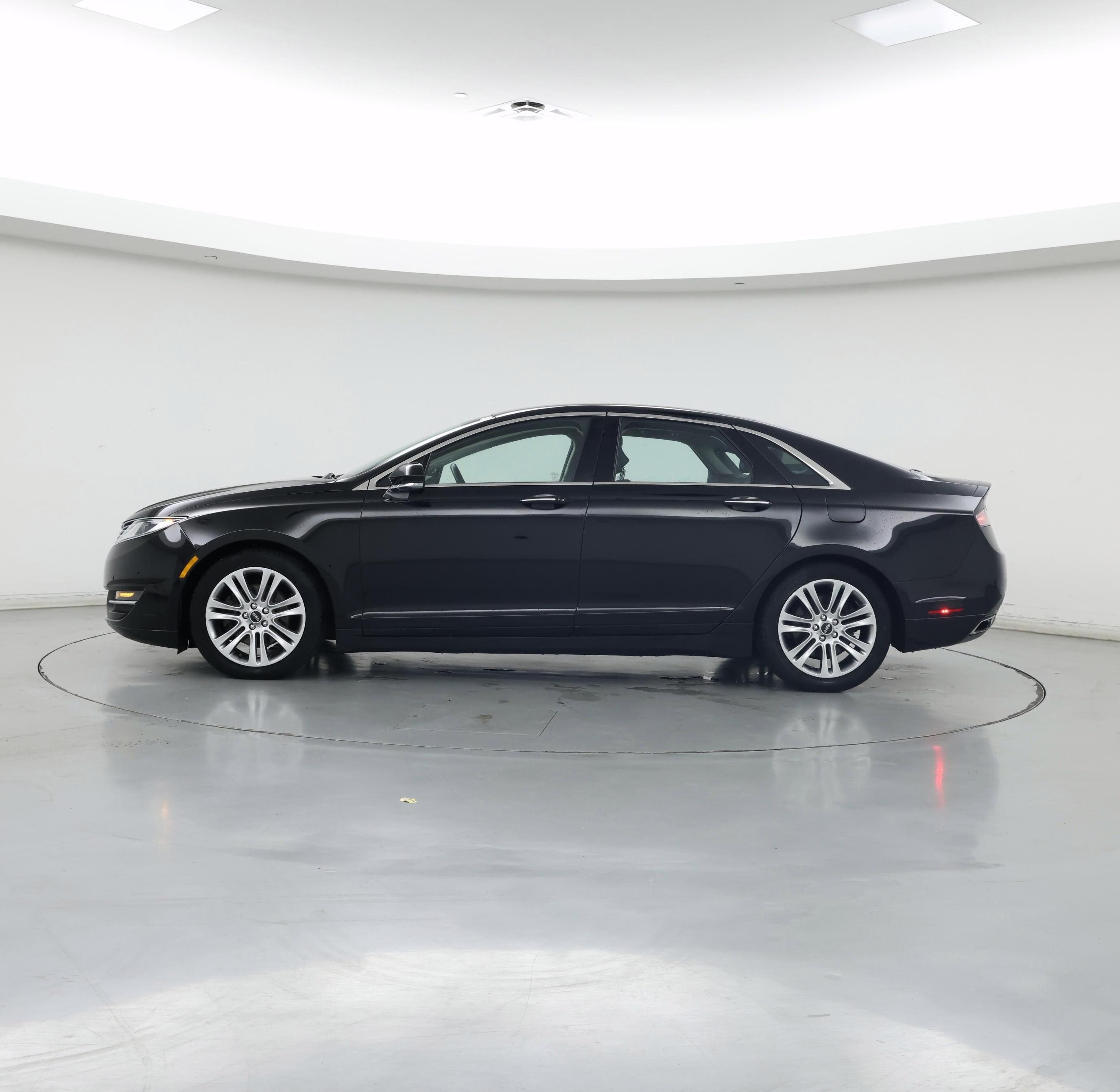 Thumbnail: 2016 Lincoln MKZ - 3