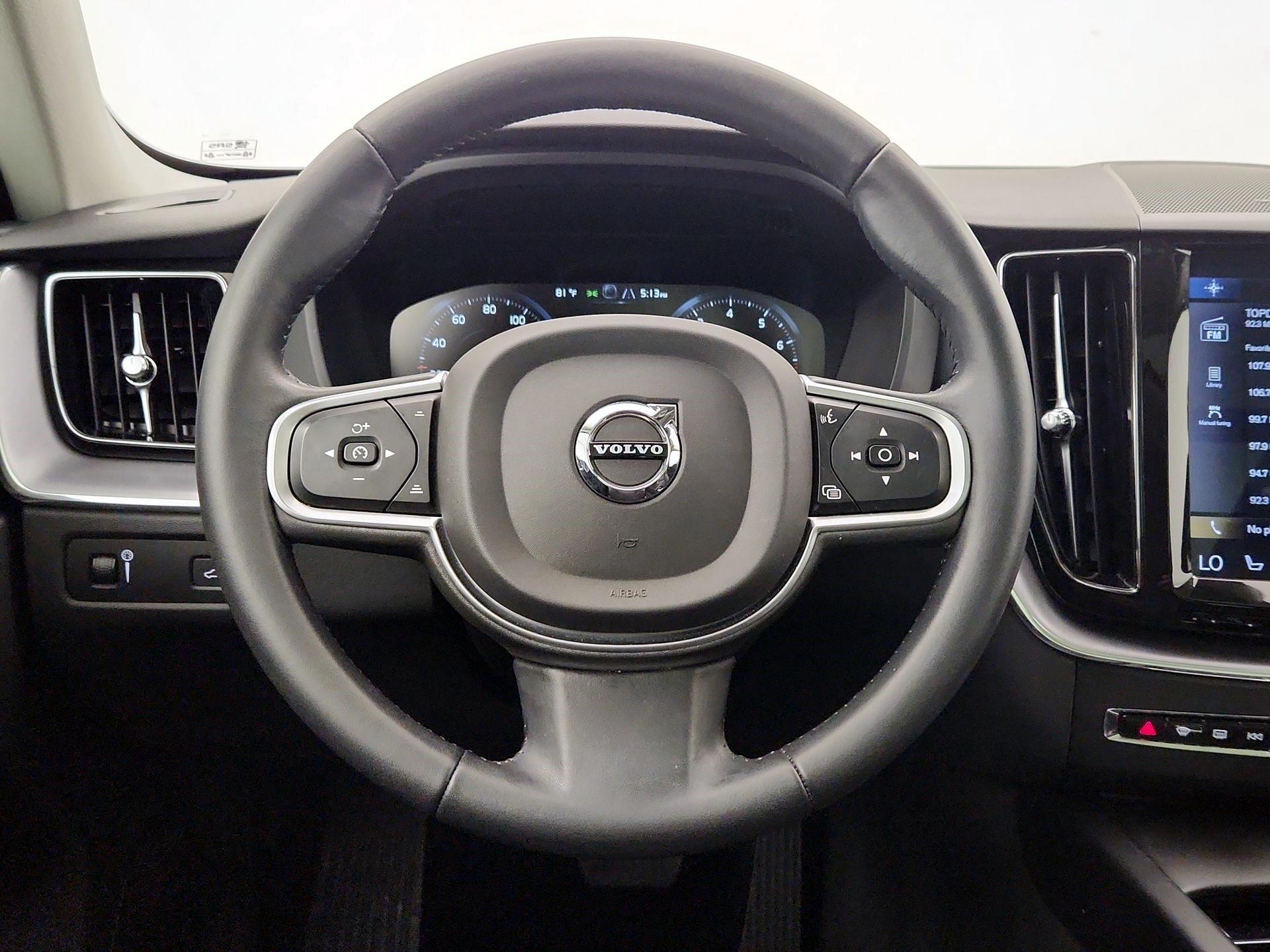 Thumbnail: 2019 Volvo XC60 - 10