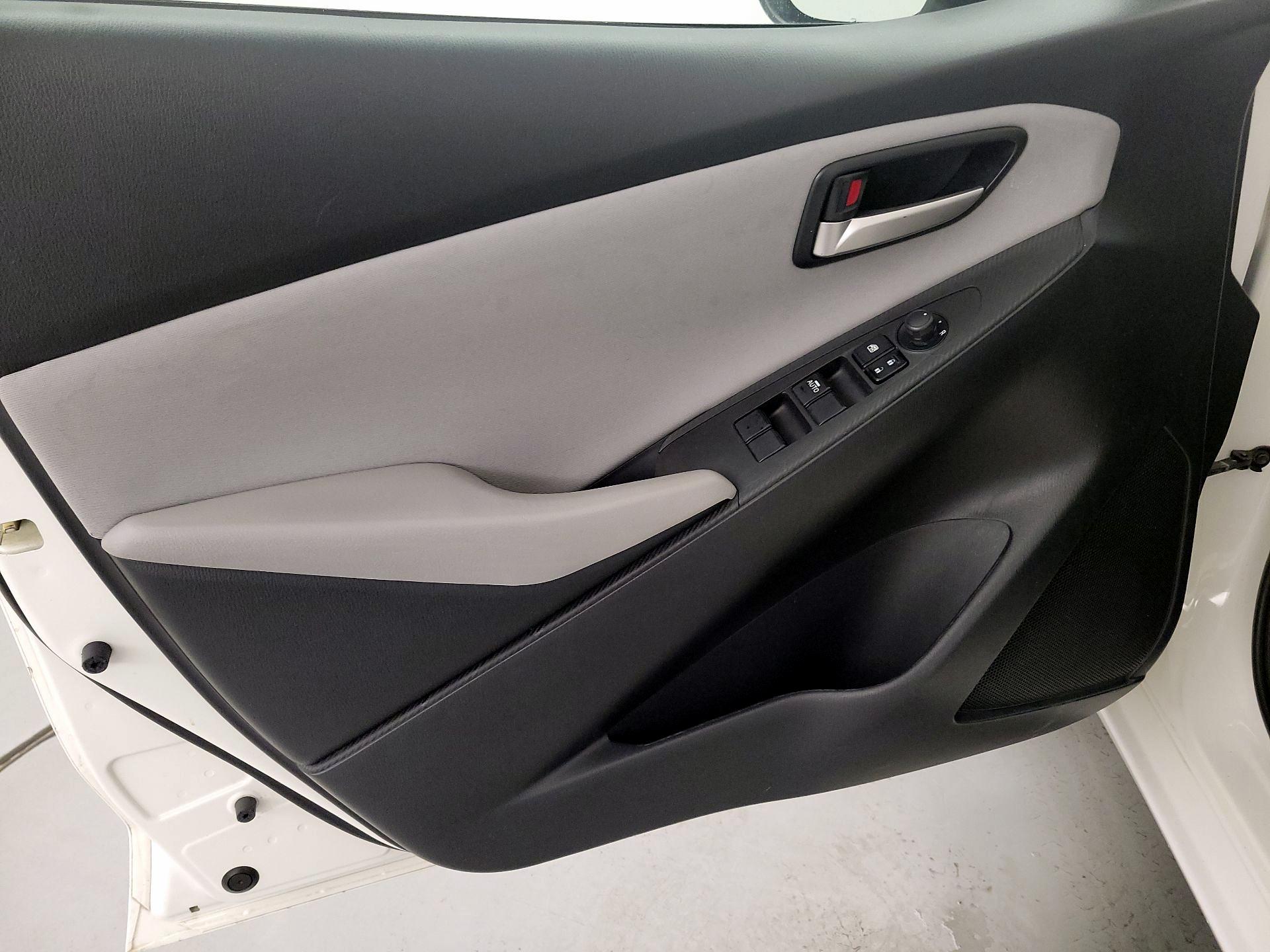 Thumbnail: 2019 Toyota Yaris - 12
