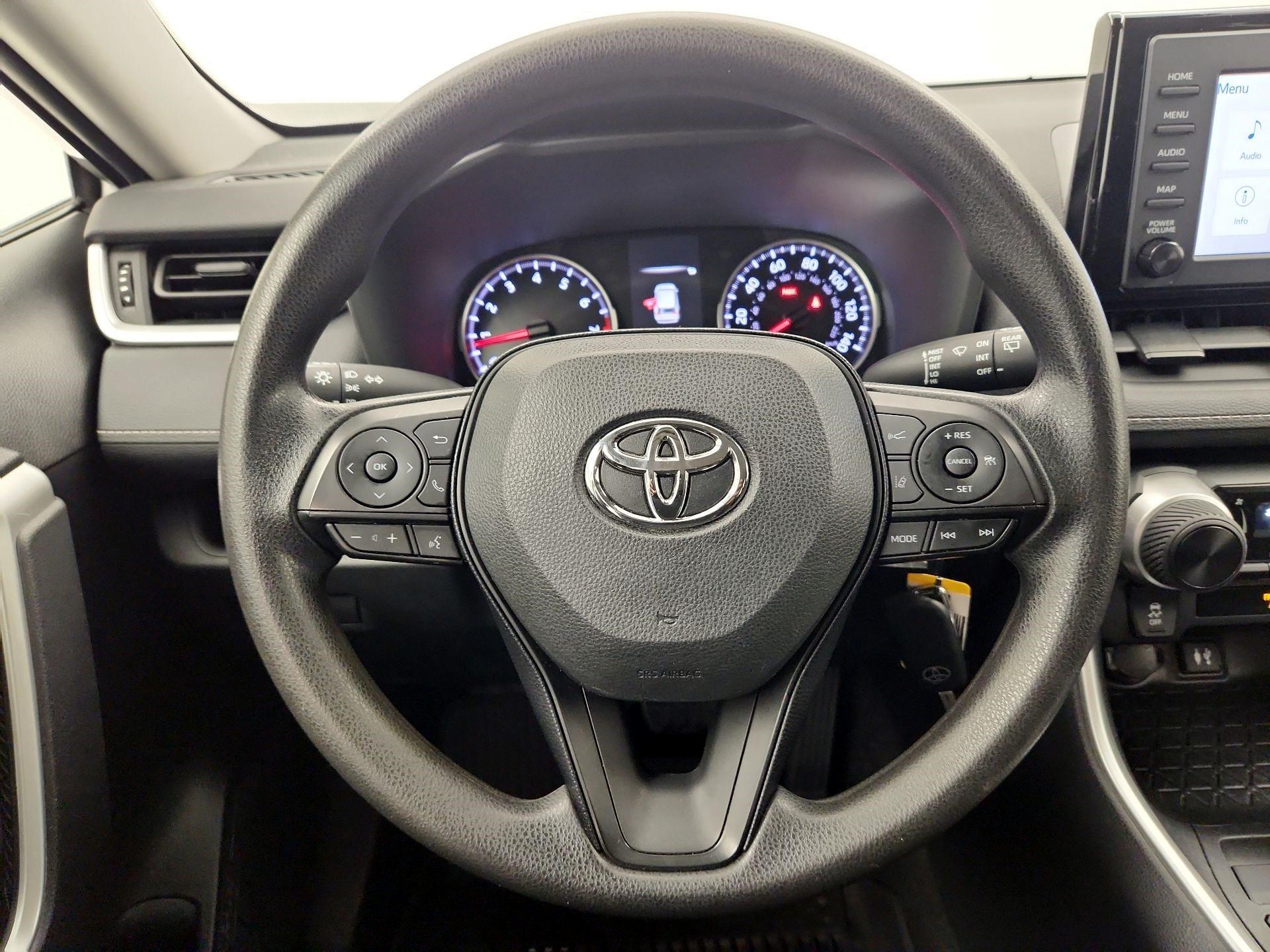 Thumbnail: 2019 Toyota RAV4 - 10