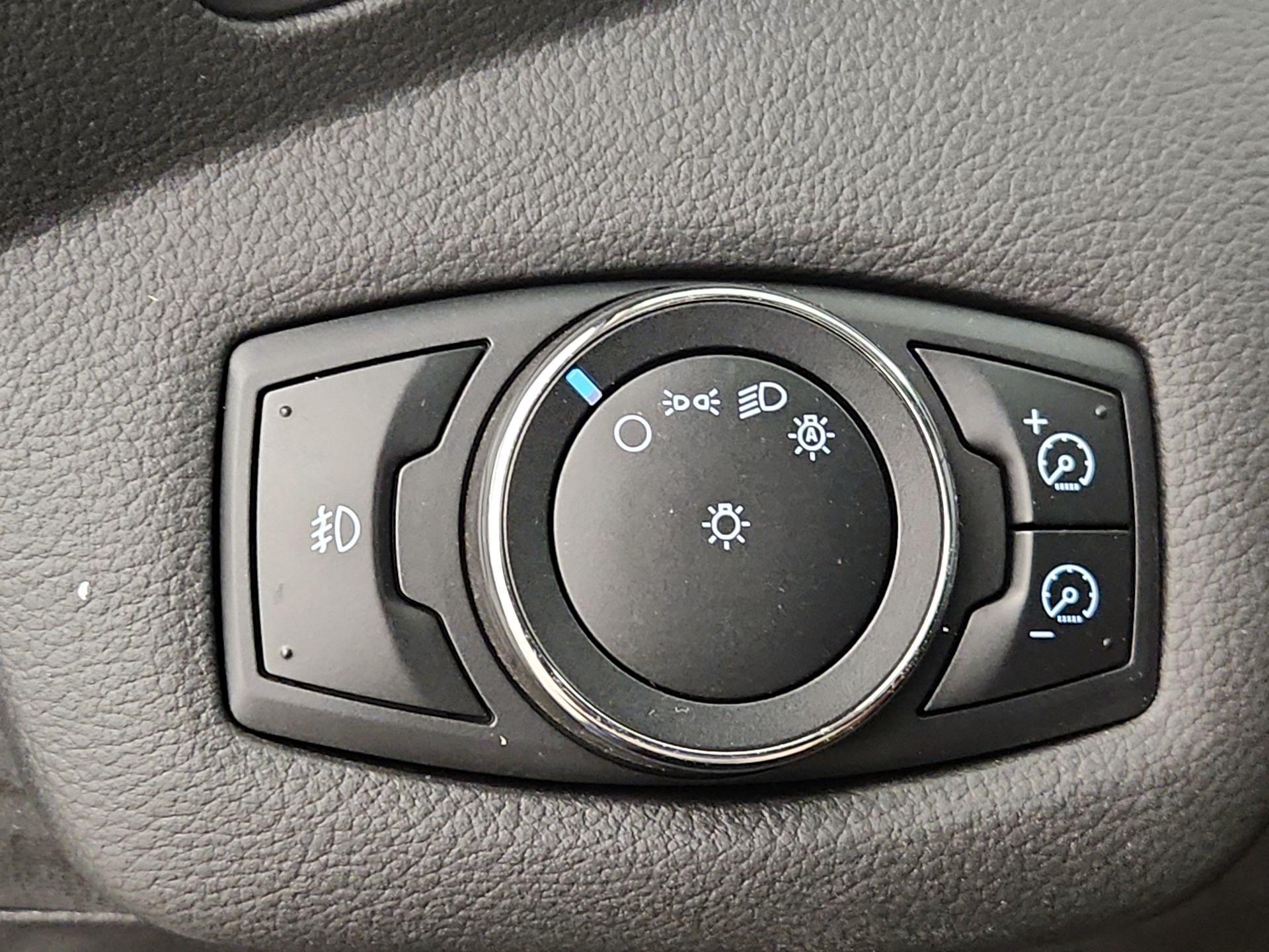 Thumbnail: 2013 Ford Escape - 13