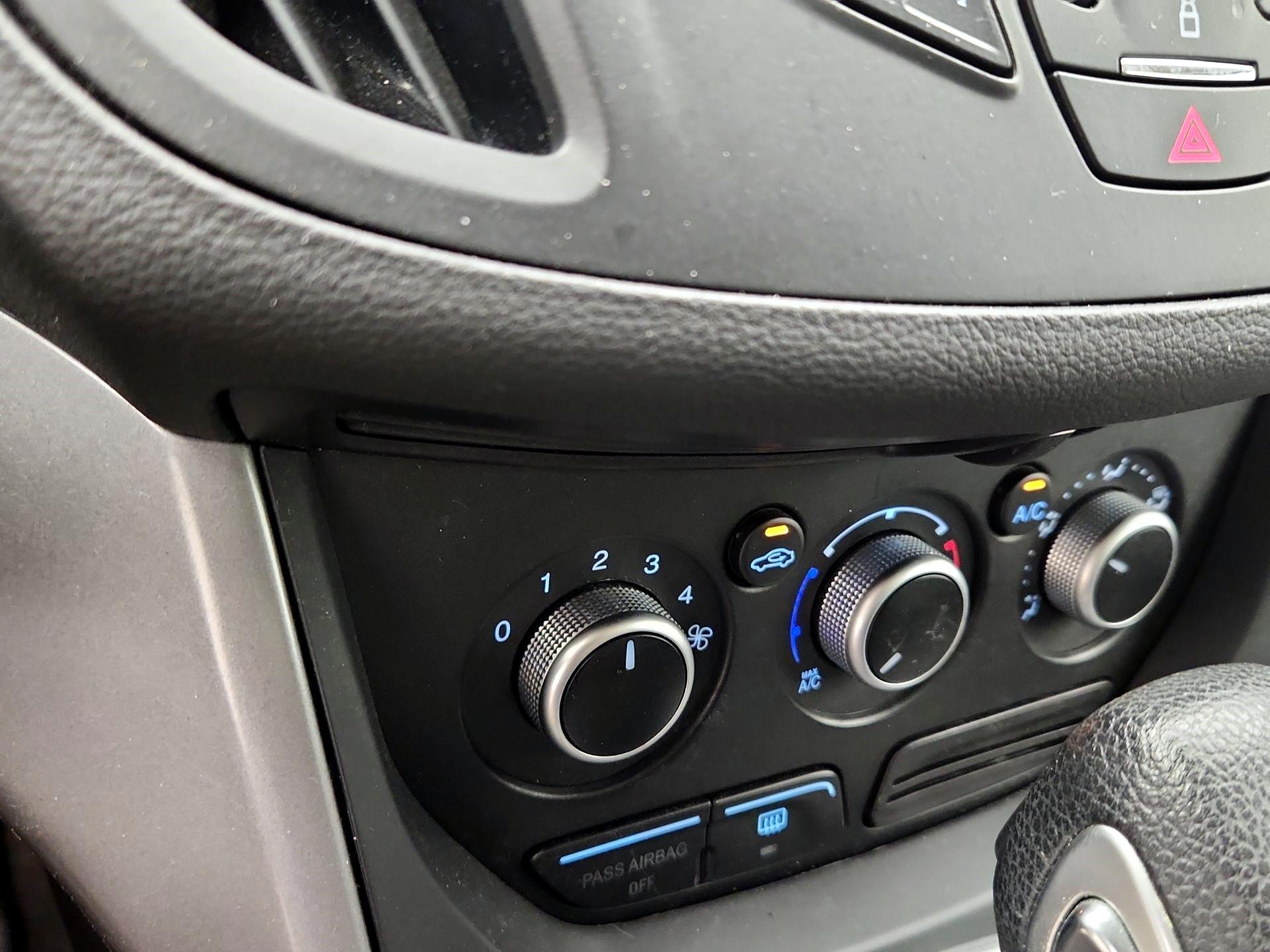 Thumbnail: 2013 Ford Escape - 15
