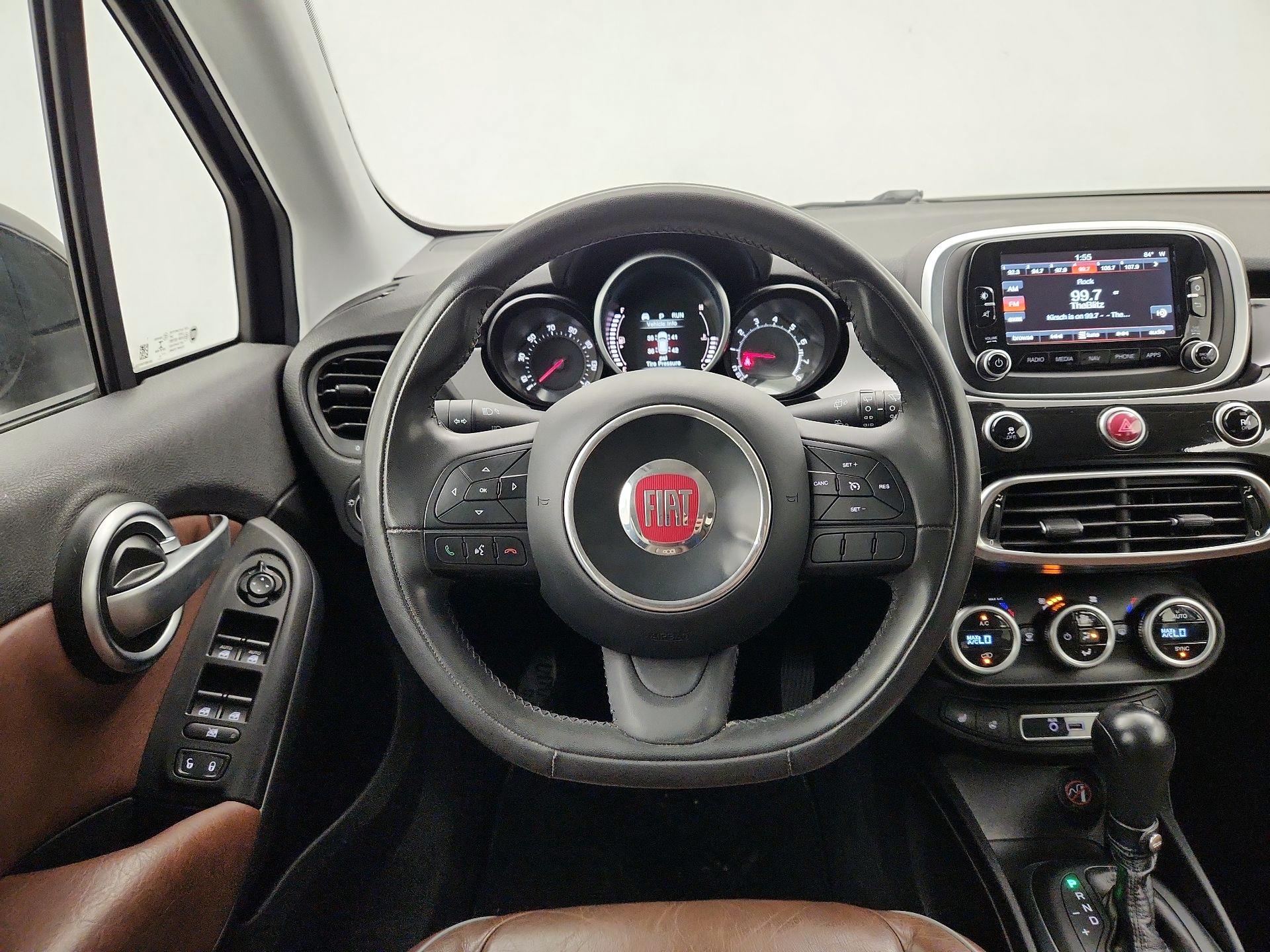Thumbnail: 2016 Fiat 500X - 10