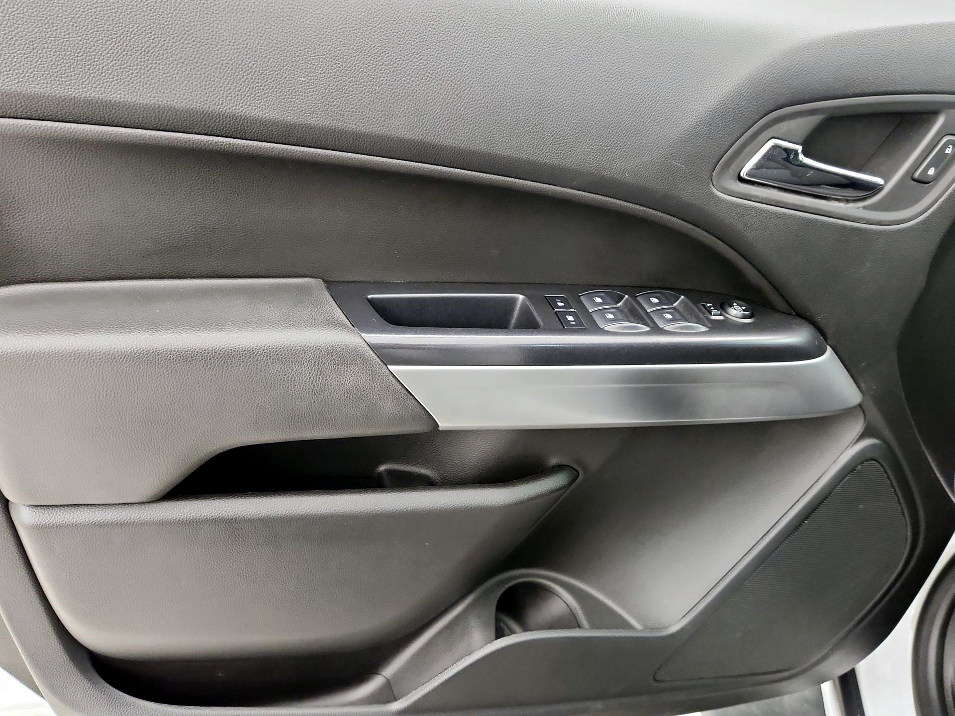 Thumbnail: 2020 Chevrolet Colorado - 12