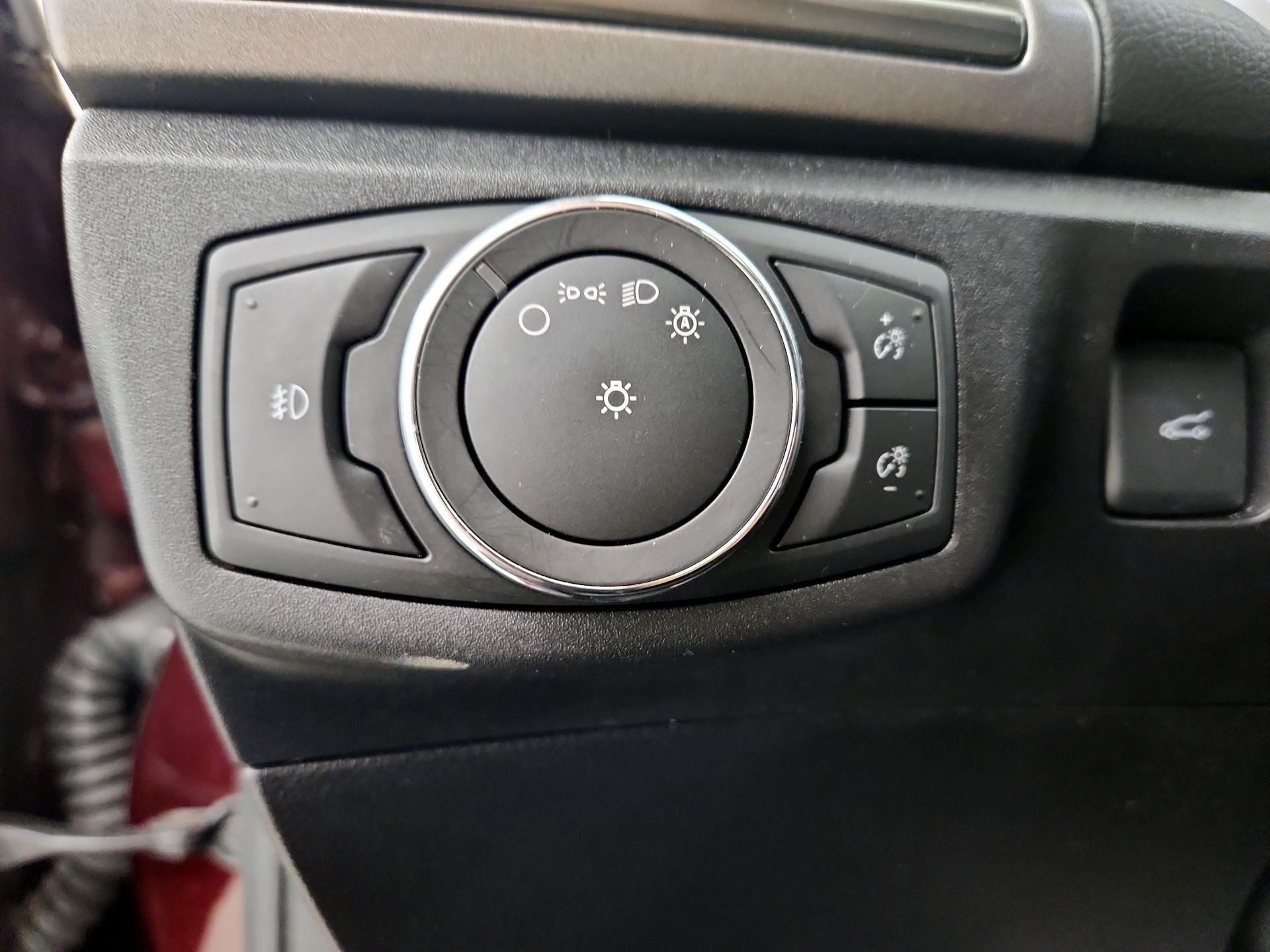 Thumbnail: 2017 Ford Fusion - 11