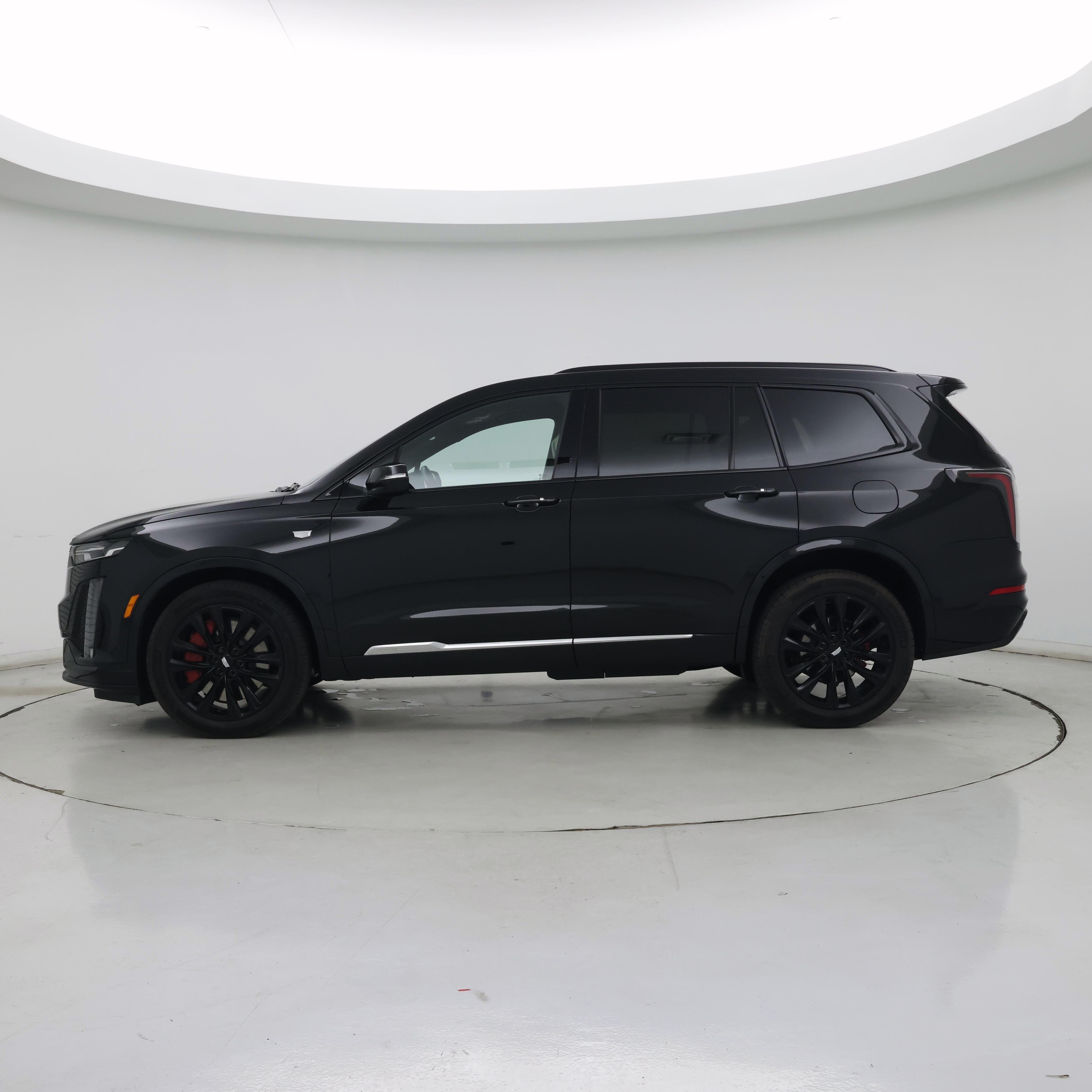 Thumbnail: 2023 Cadillac XT6 - 3