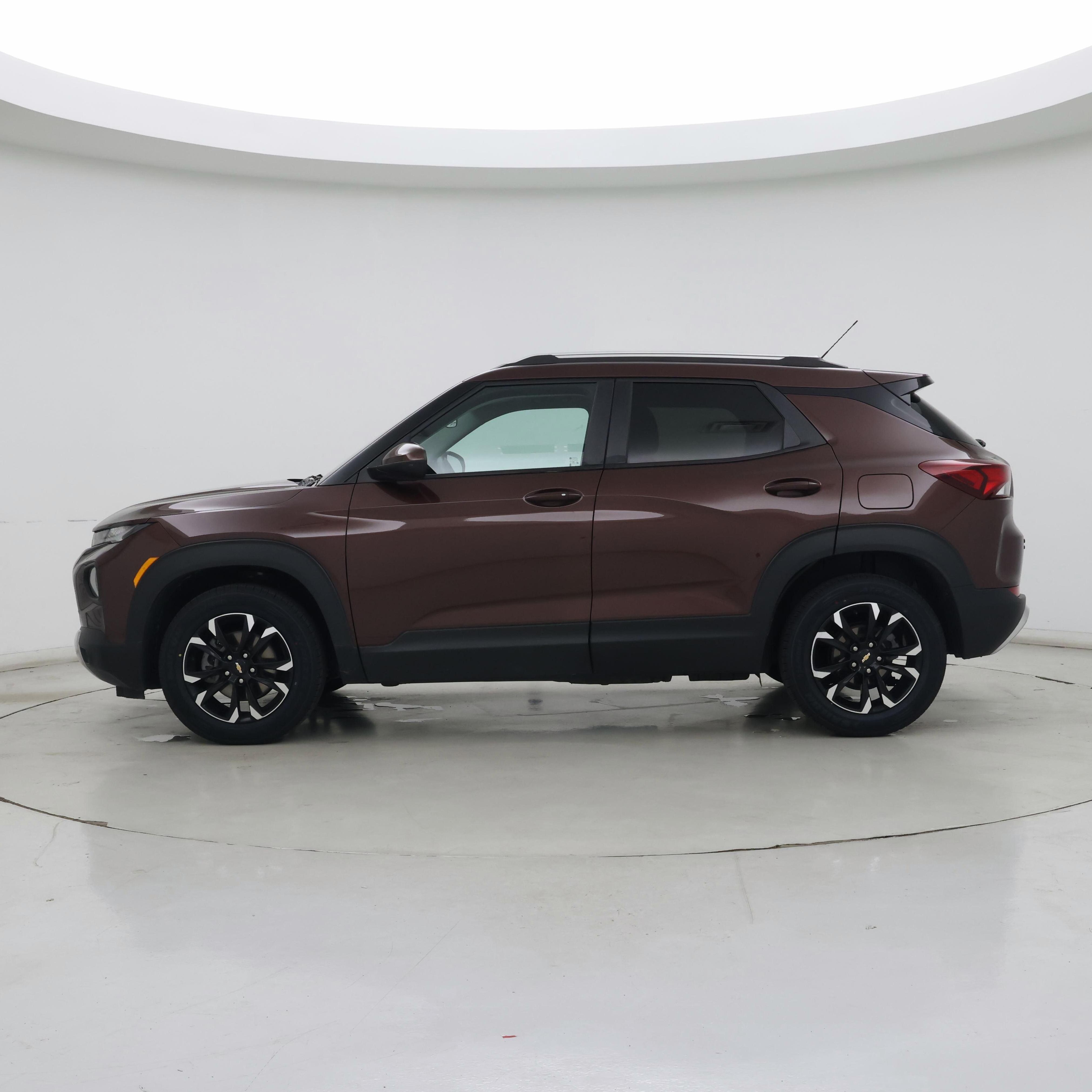 Thumbnail: 2022 Chevrolet TrailBlazer - 3