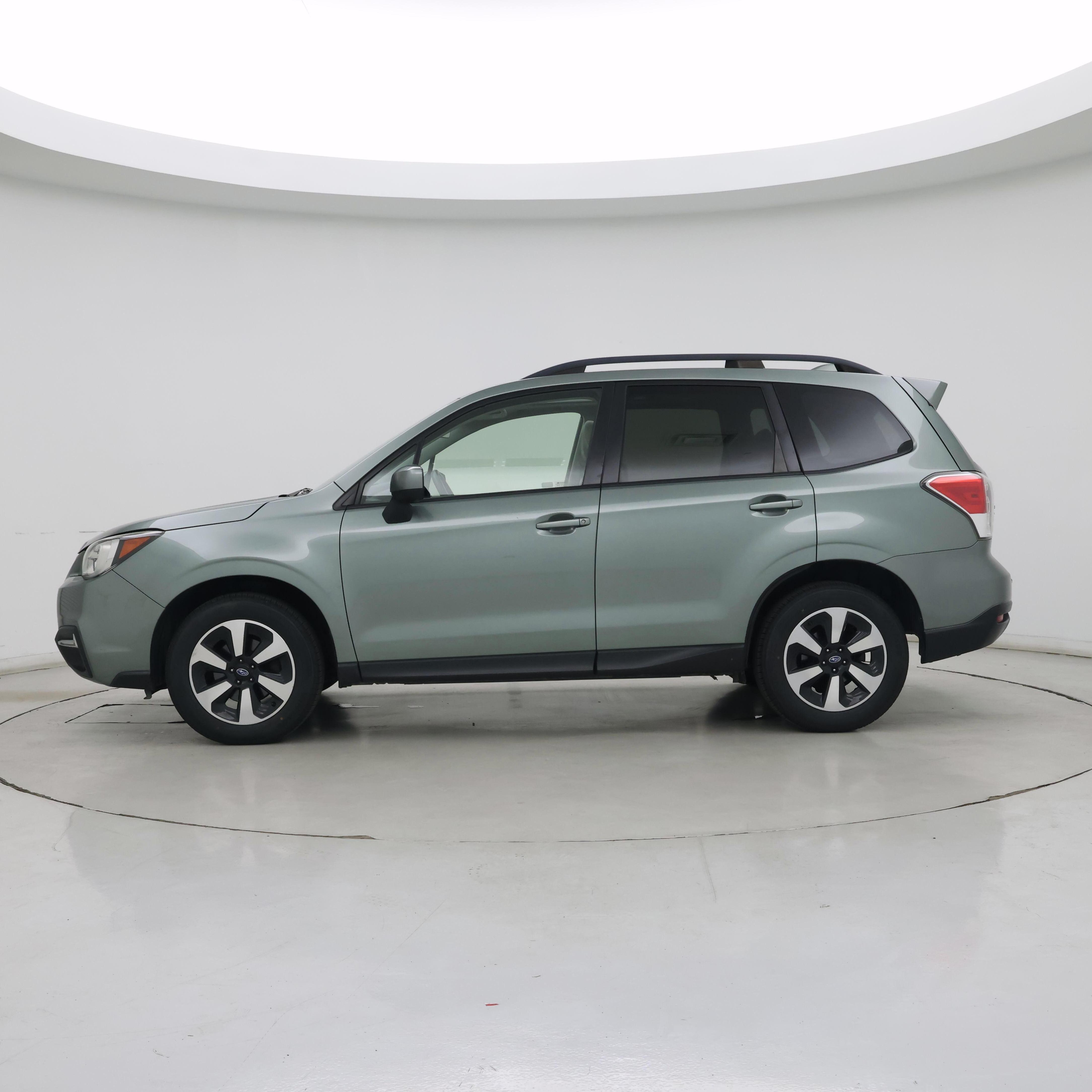 Thumbnail: 2017 Subaru Forester - 3