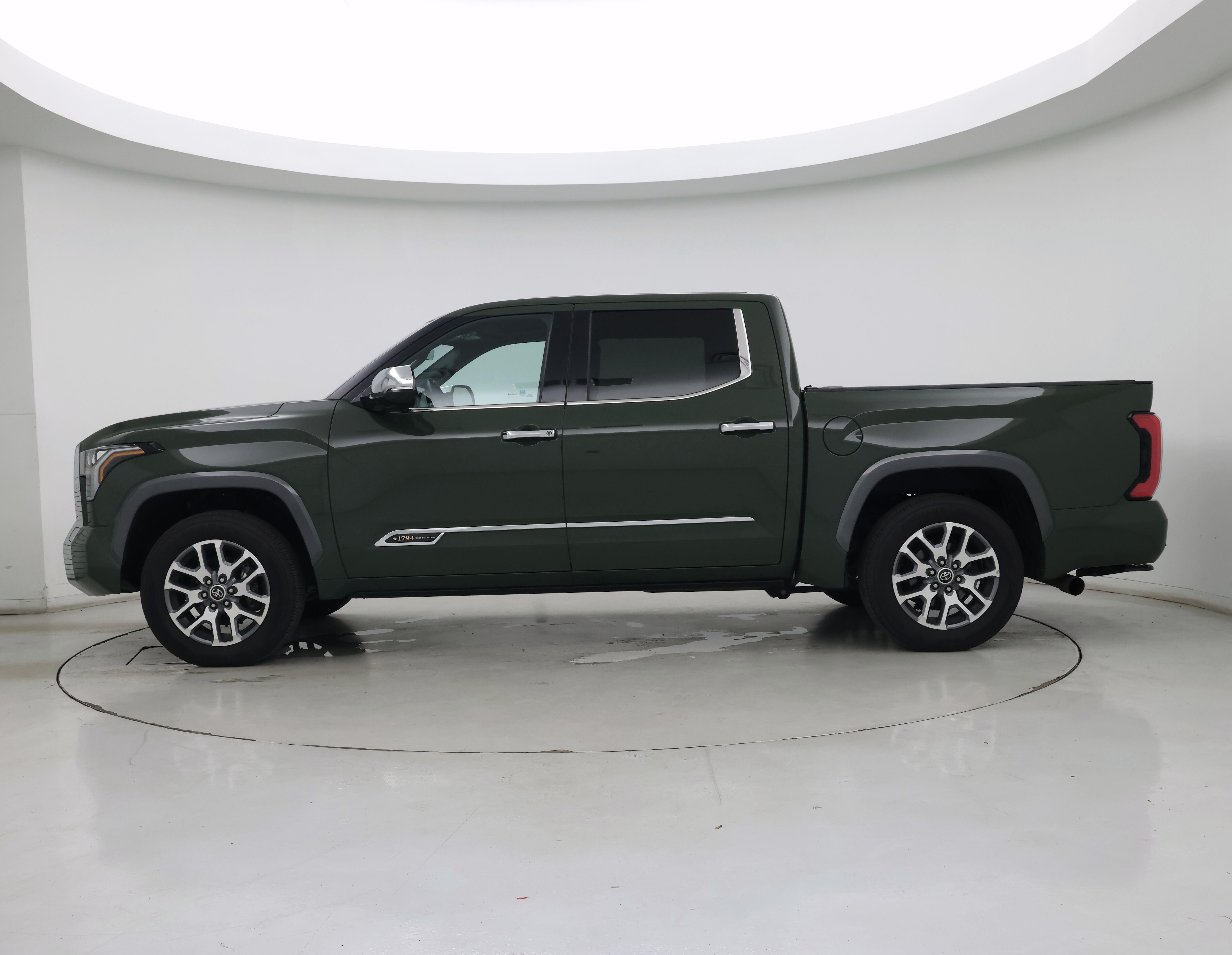 Thumbnail: 2022 Toyota Tundra - 3
