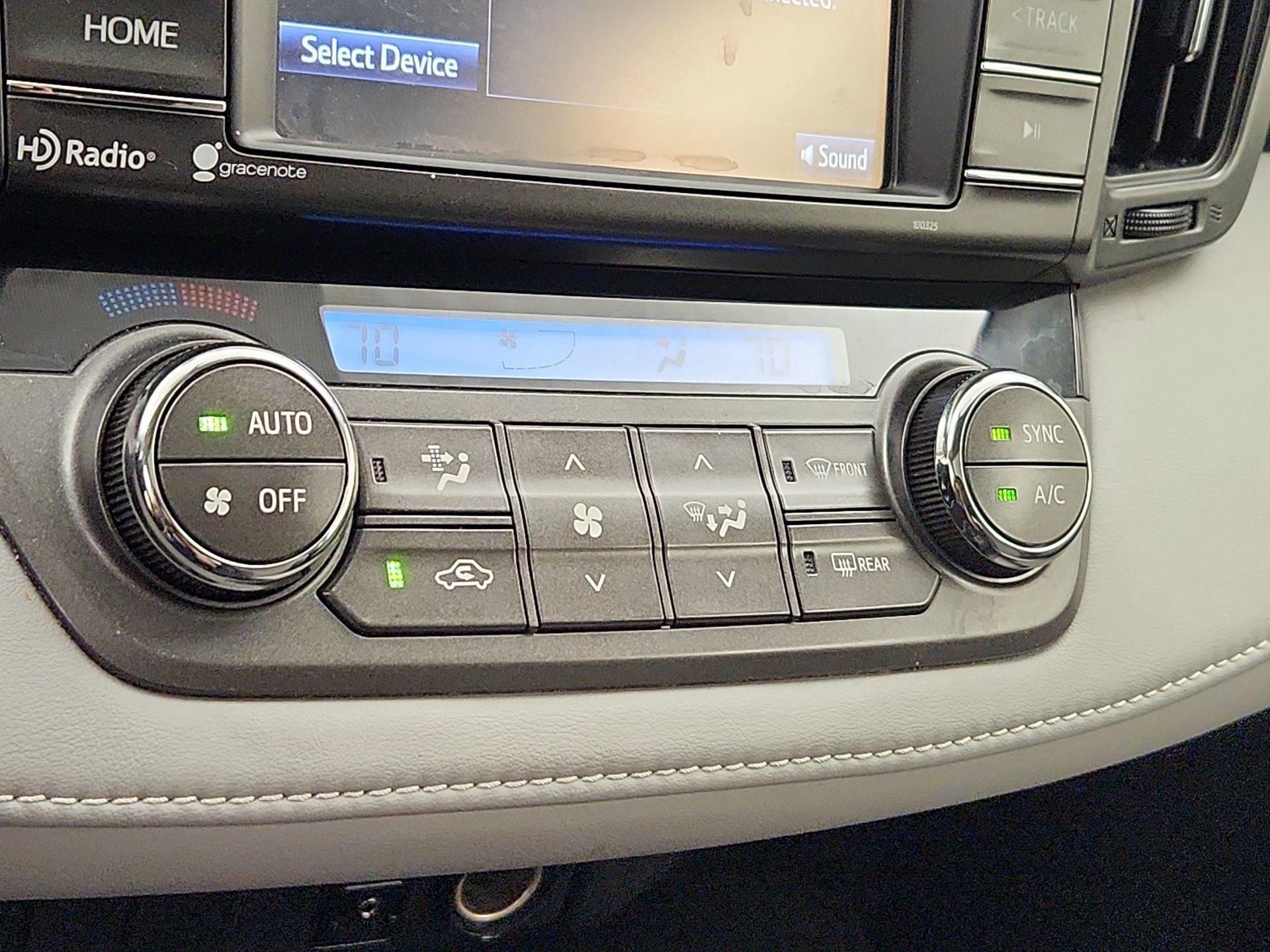 Thumbnail: 2015 Toyota RAV4 - 16