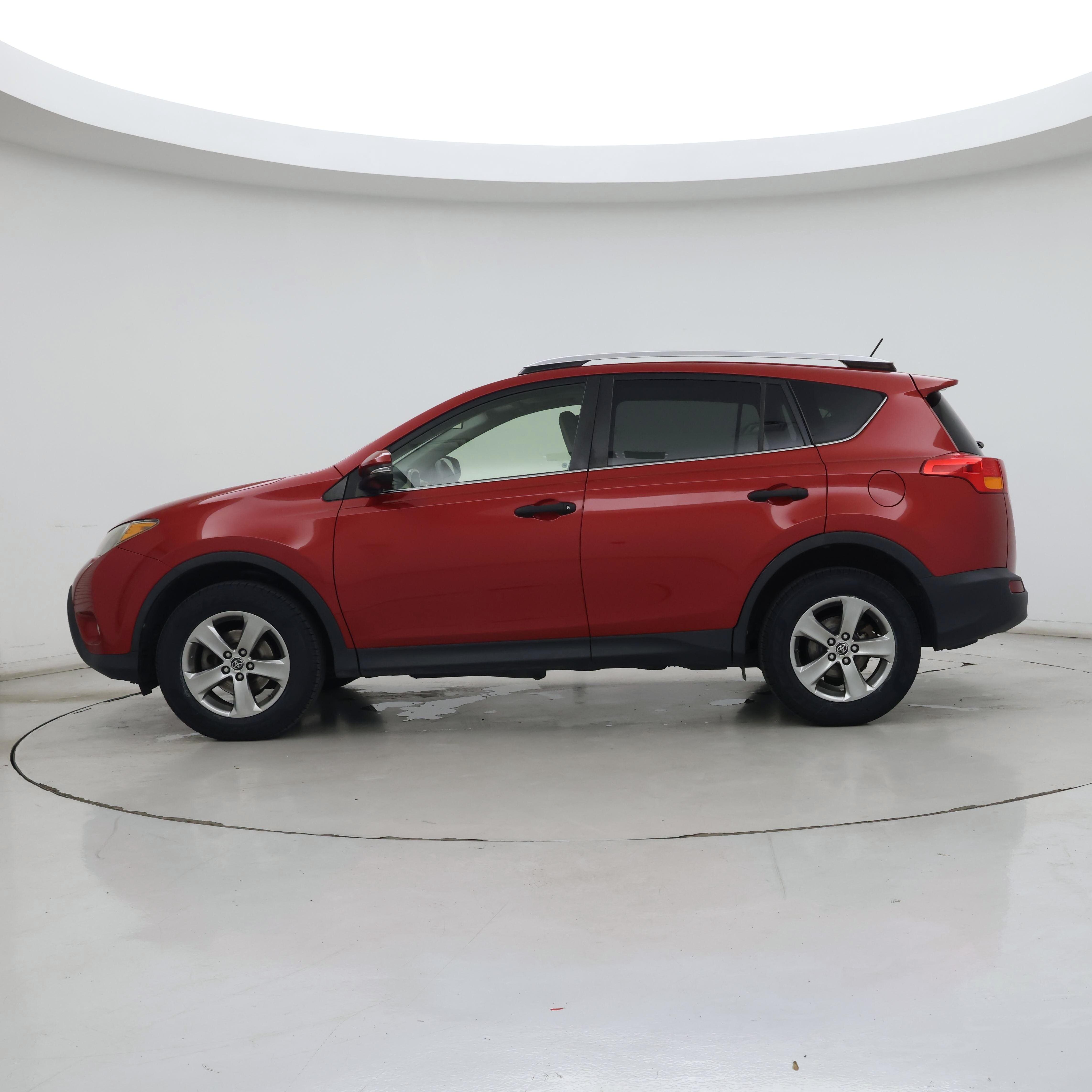 Thumbnail: 2015 Toyota RAV4 - 3