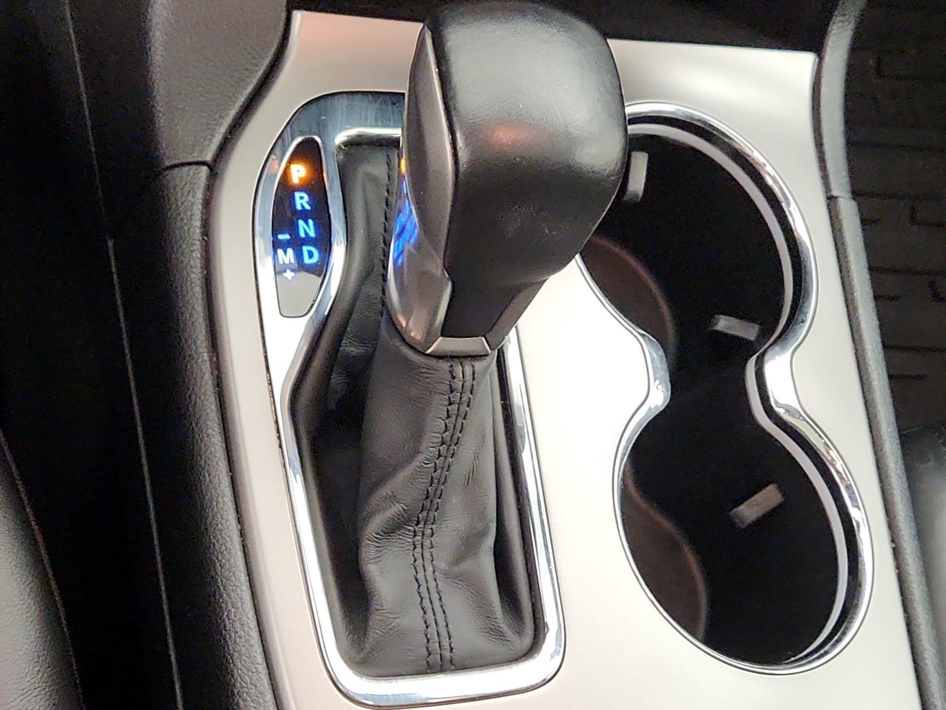 Thumbnail: 2019 Jeep Grand Cherokee - 16