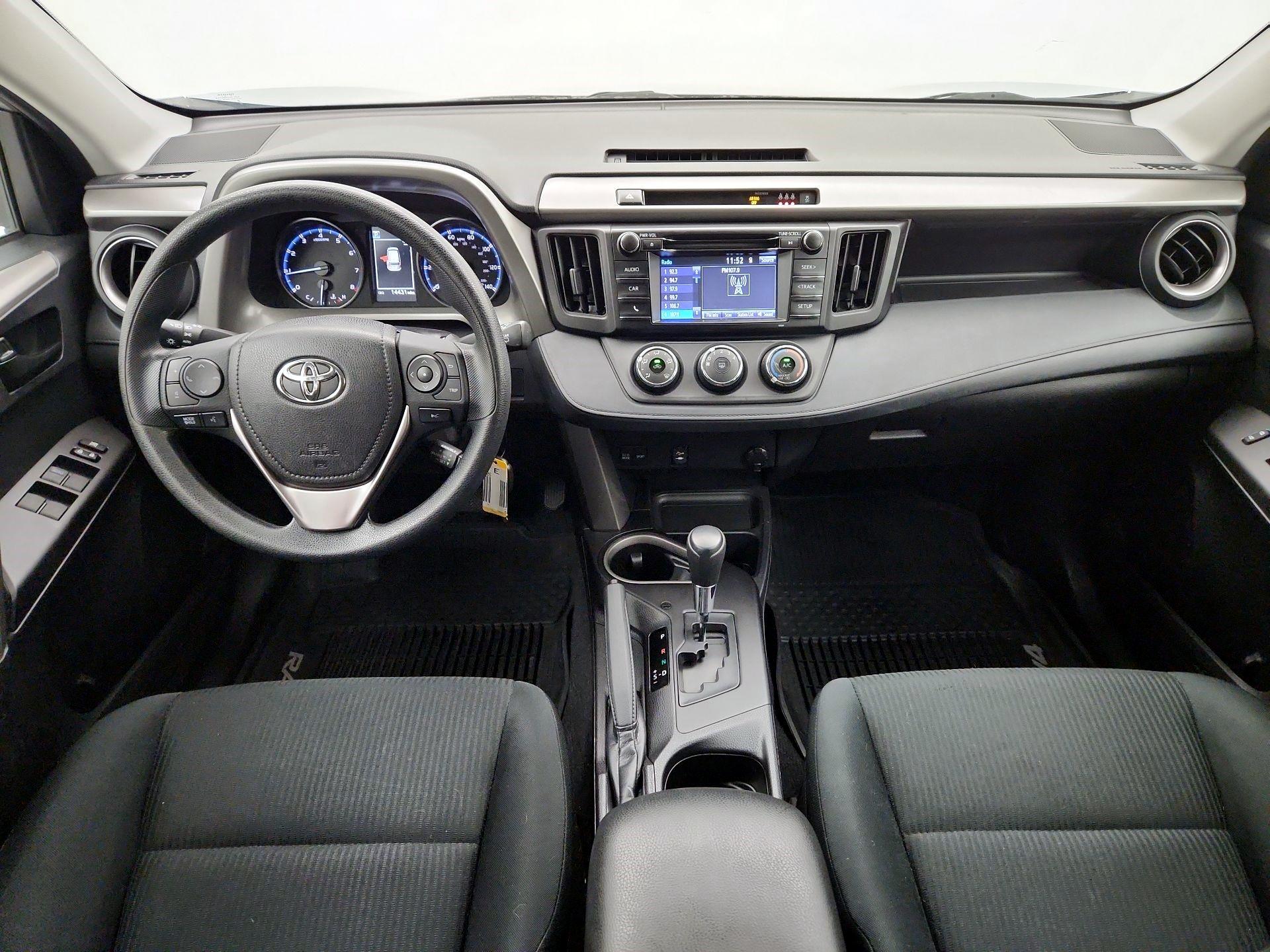 Thumbnail: 2018 Toyota RAV4 - 9