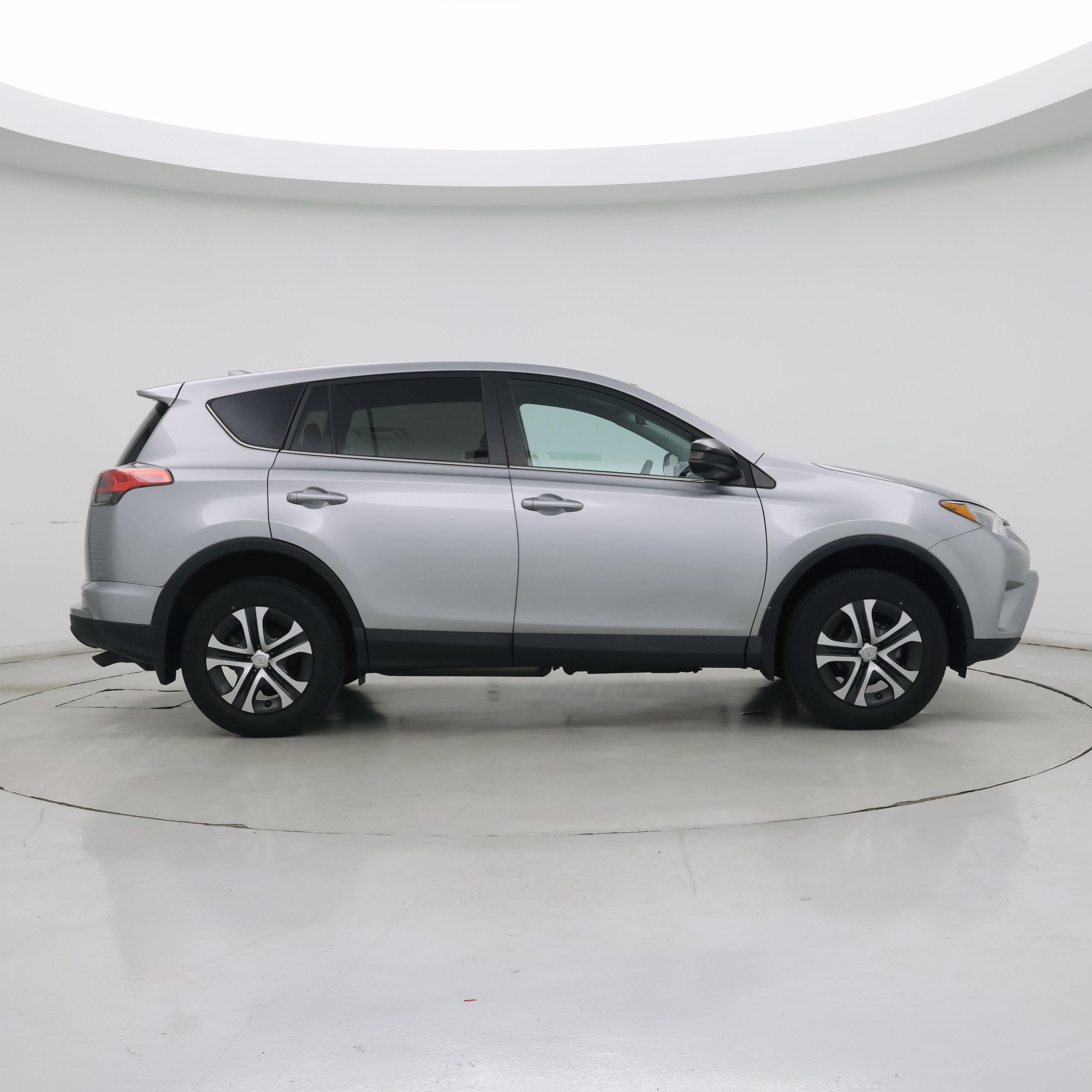 Thumbnail: 2018 Toyota RAV4 - 7
