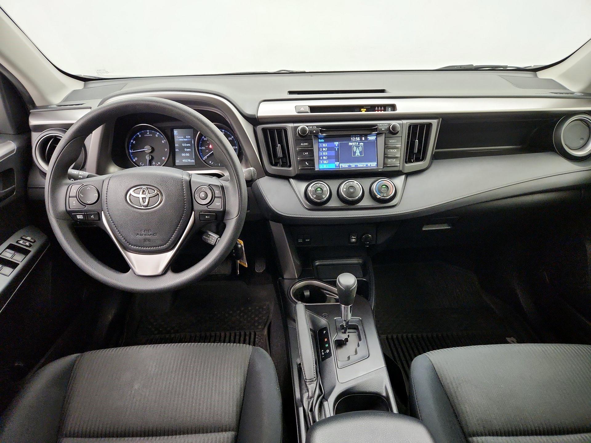 Thumbnail: 2017 Toyota RAV4 - 9