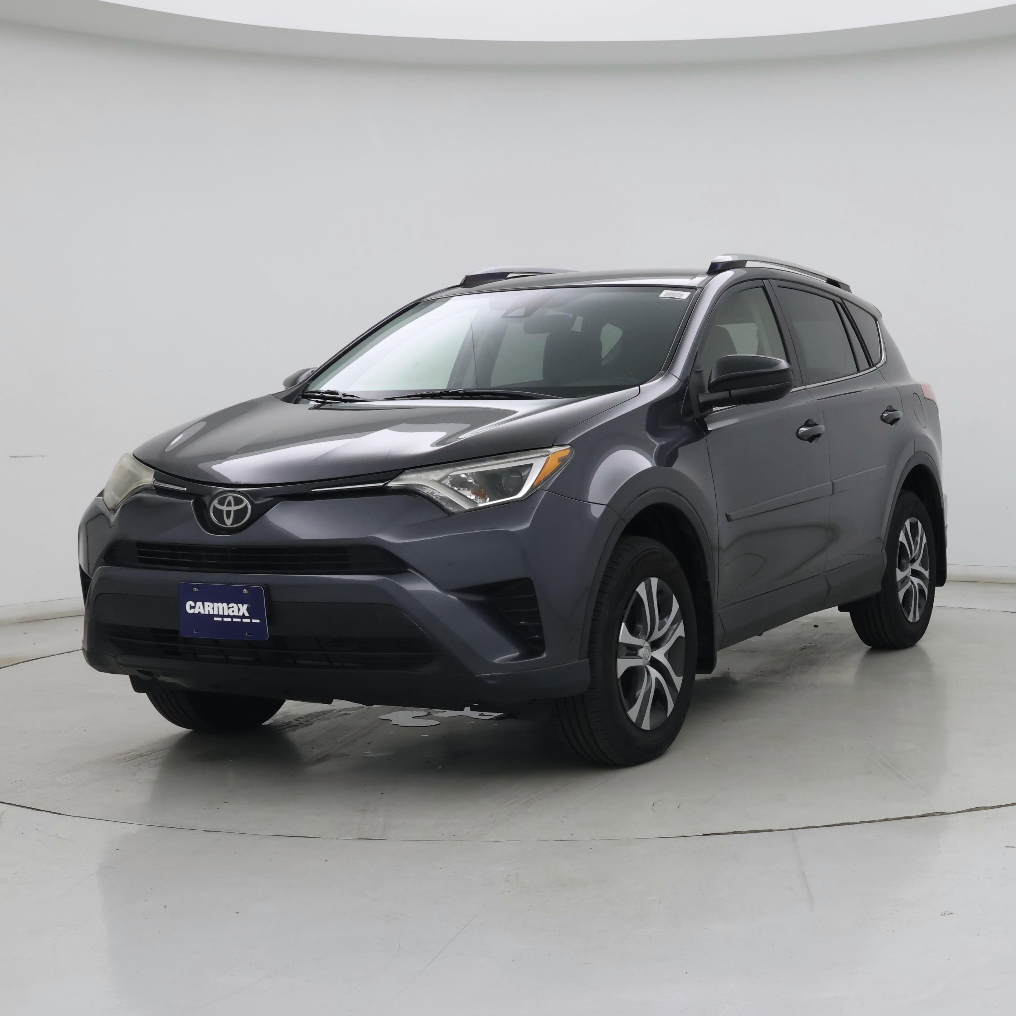 Thumbnail: 2017 Toyota RAV4 - 4