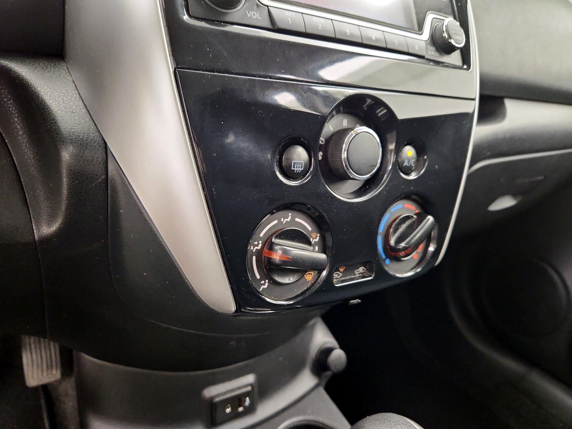 Thumbnail: 2017 Nissan Versa Note - 16