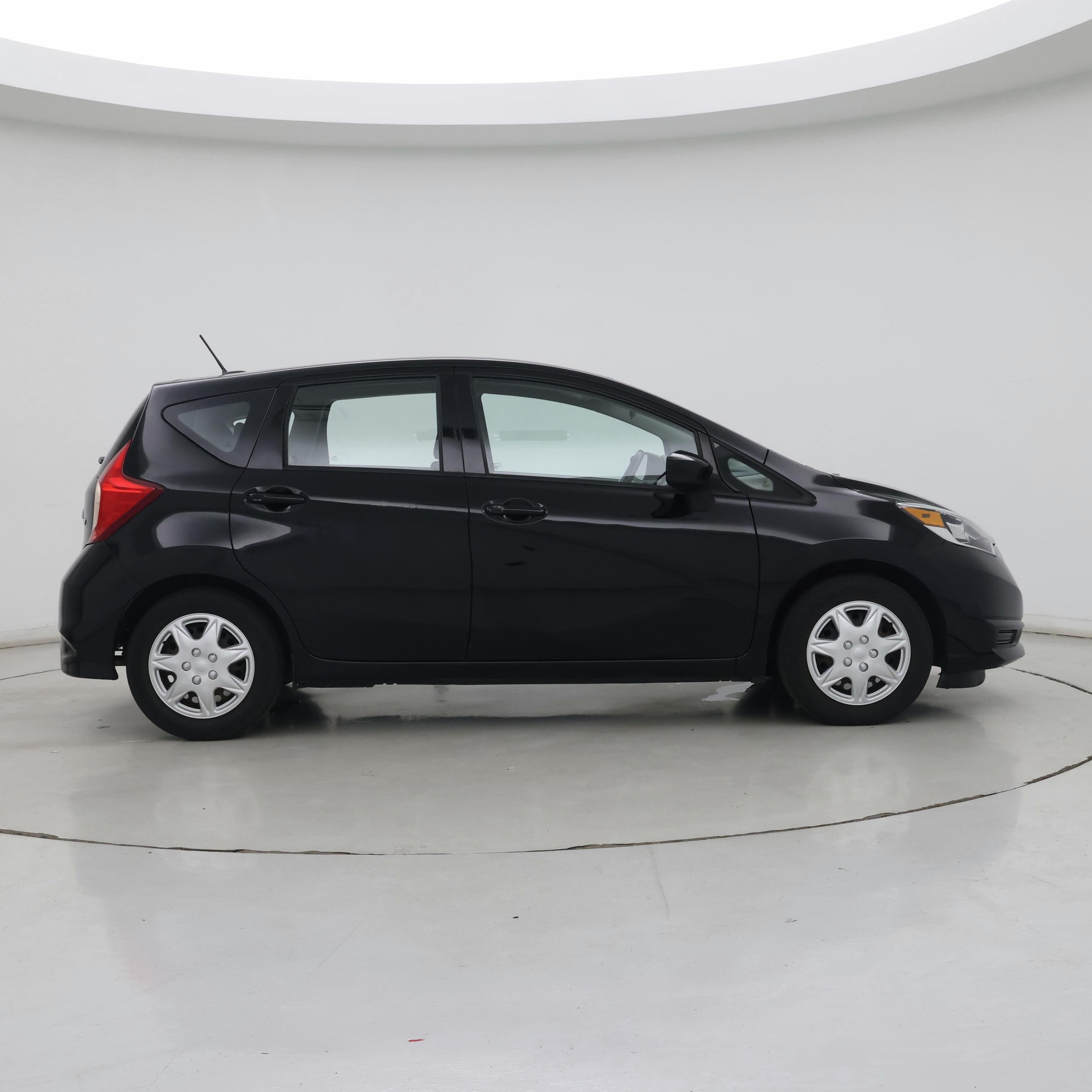Thumbnail: 2017 Nissan Versa Note - 7