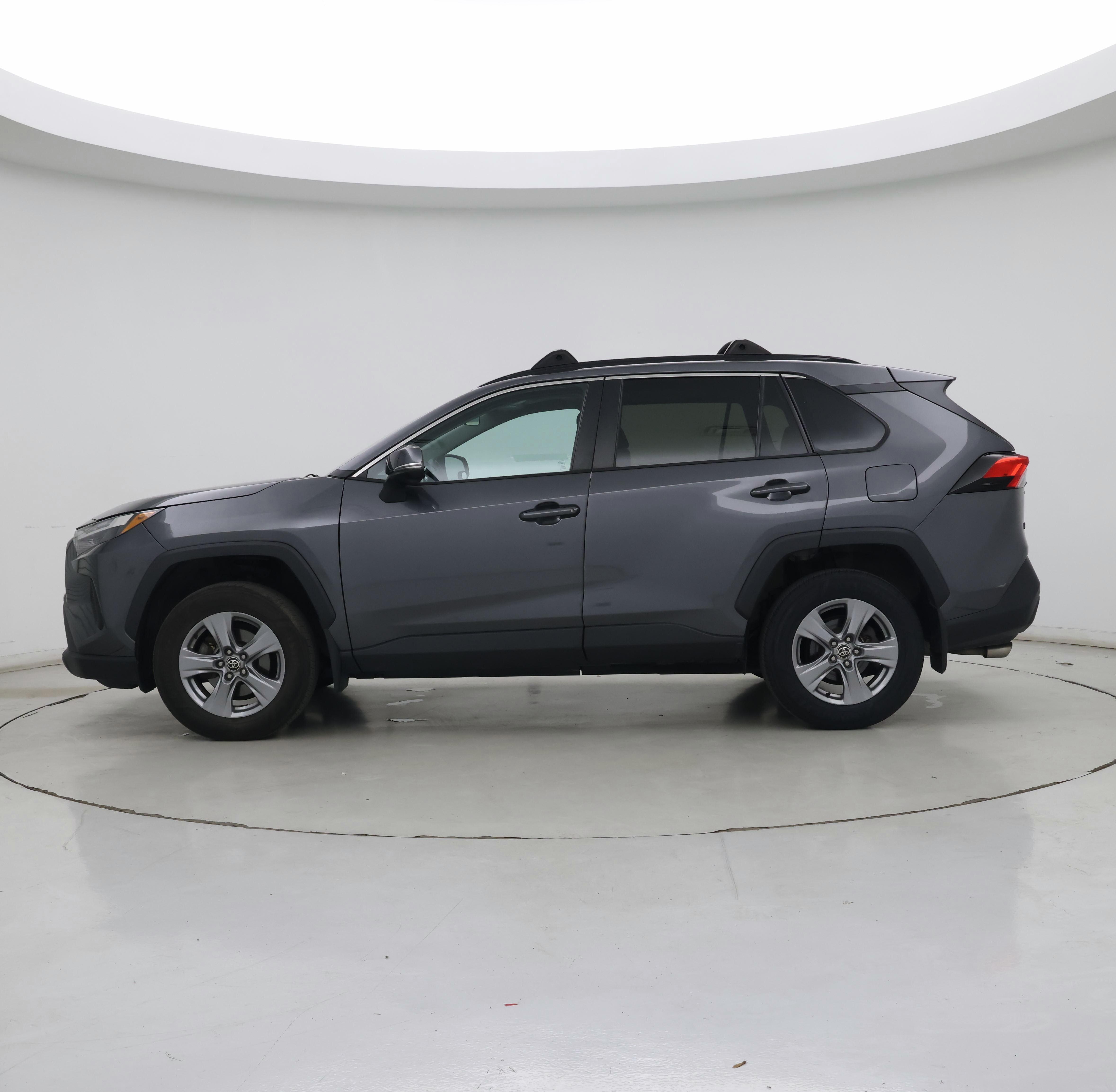 Thumbnail: 2022 Toyota RAV4 - 3