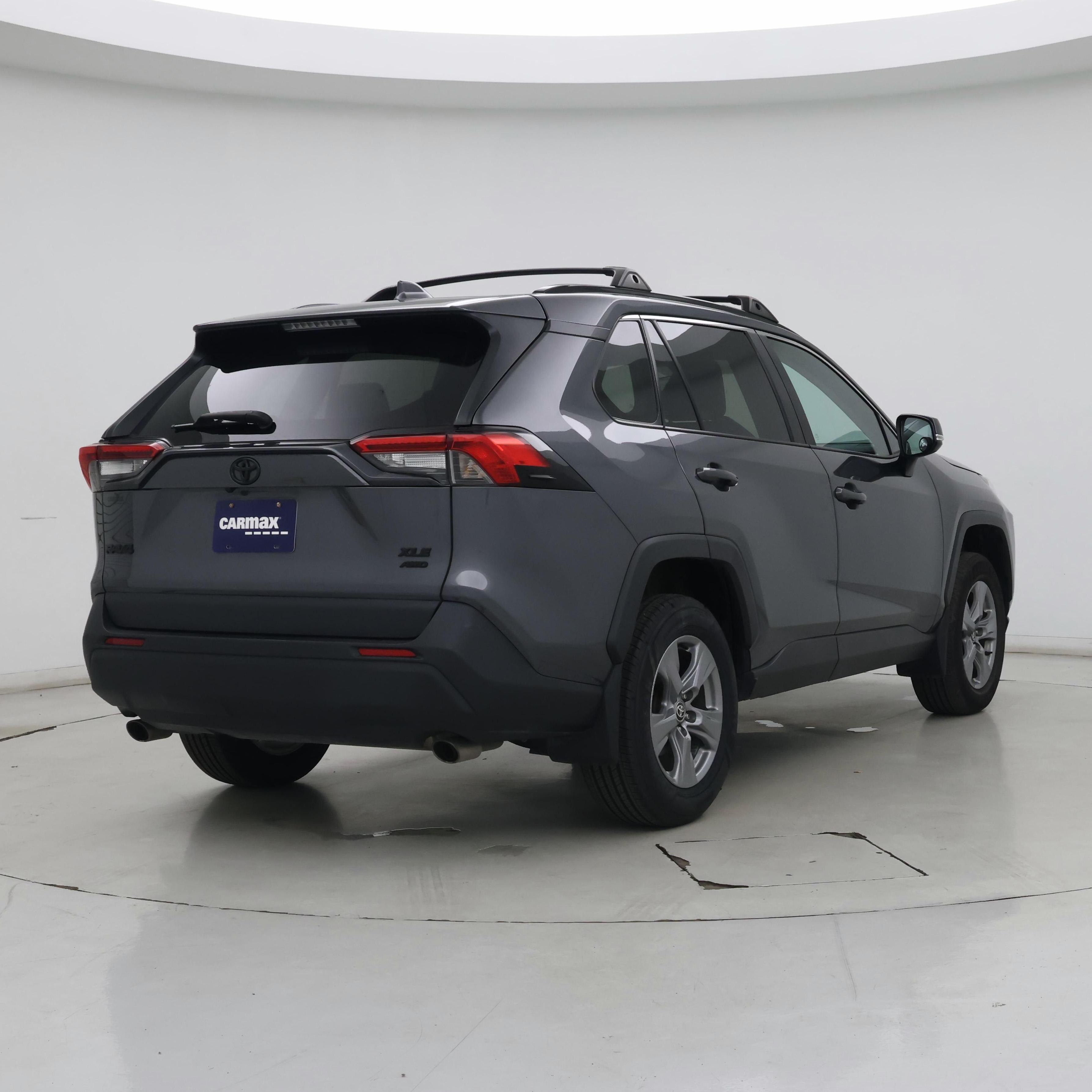 Thumbnail: 2022 Toyota RAV4 - 8