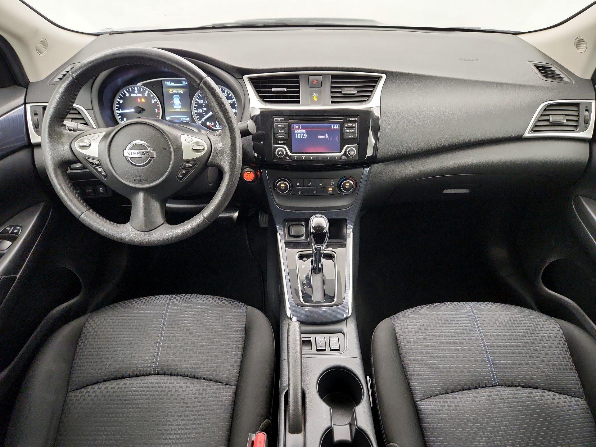 Thumbnail: 2017 Nissan Sentra - 9